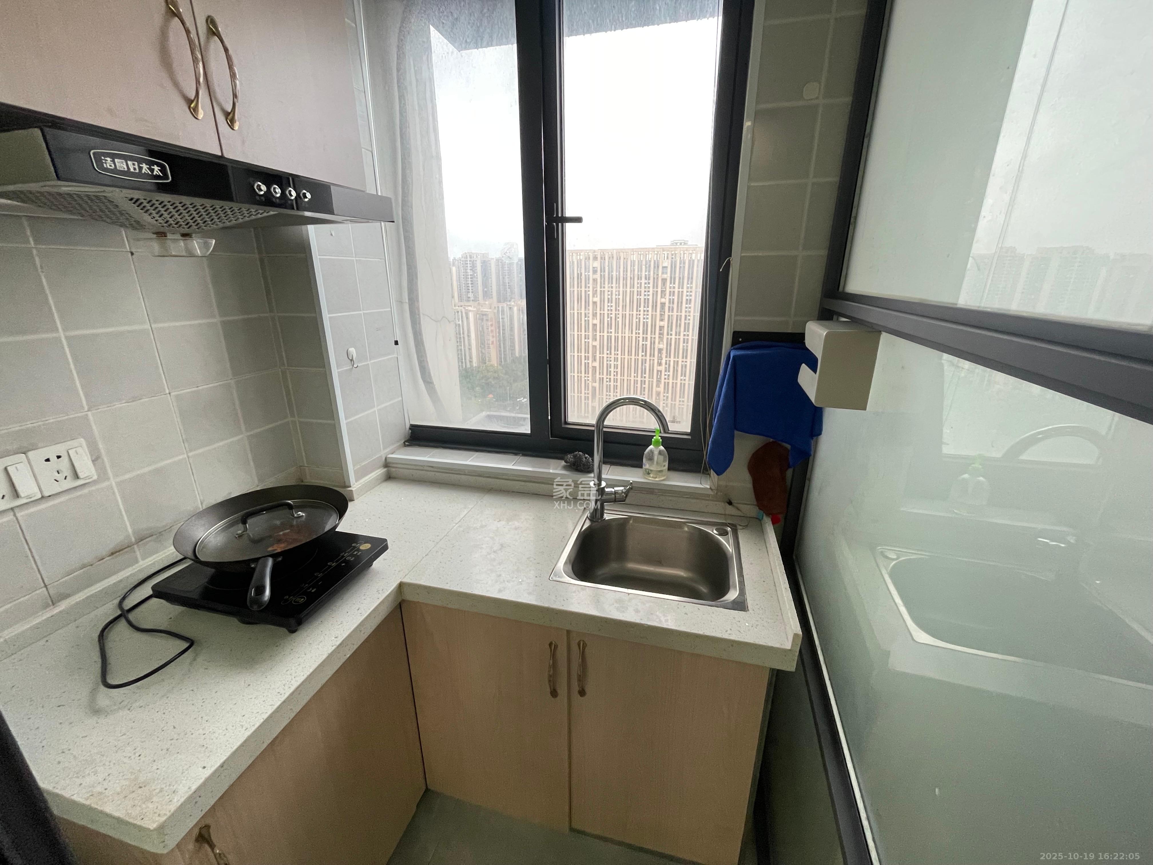 欧亚达国际广场 1室1厅1卫 1400.0元/月 欧亚达国际广场 1室1厅1卫 1400.0元/月室内图