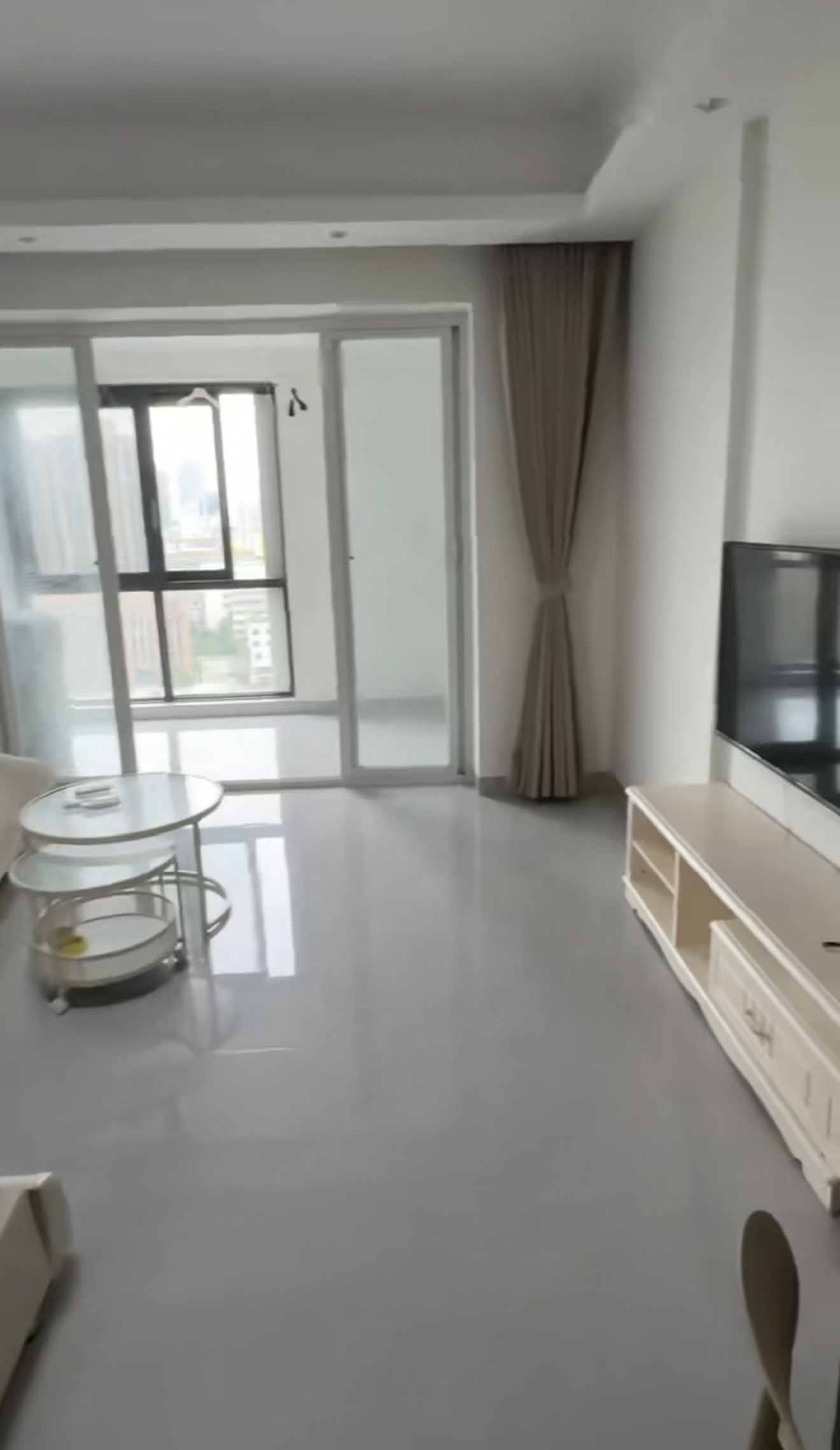 海秀中央(海秀中路50号海秀广场) 1室0厅1卫 2500.0元/月 海秀中央(海秀中路50号海秀广场) 1室0厅1卫 2500.0元/月室内图