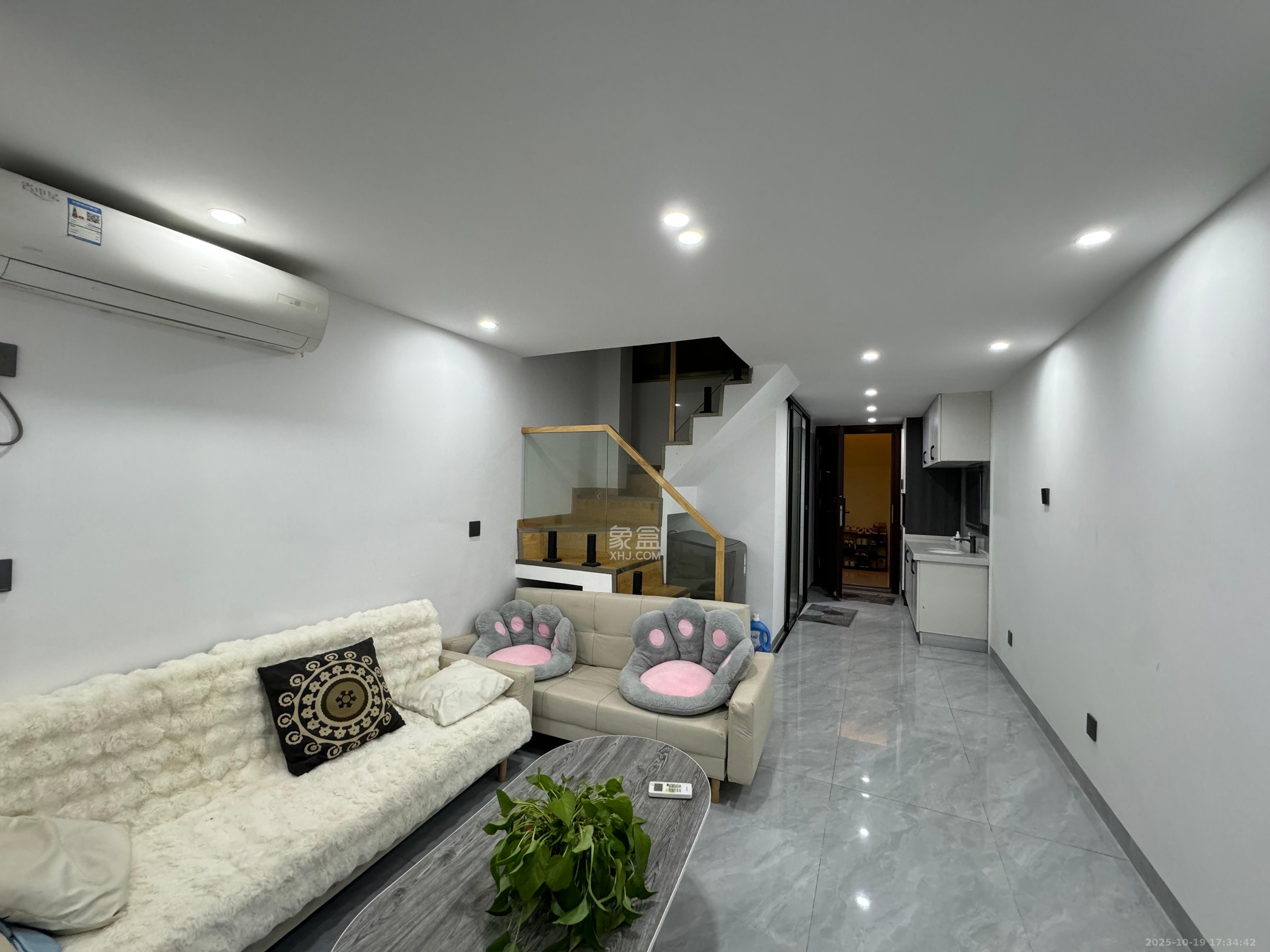 碧桂园城市之光 2室1厅1卫 2100.0元/月 碧桂园城市之光 2室1厅1卫 2100.0元/月室内图