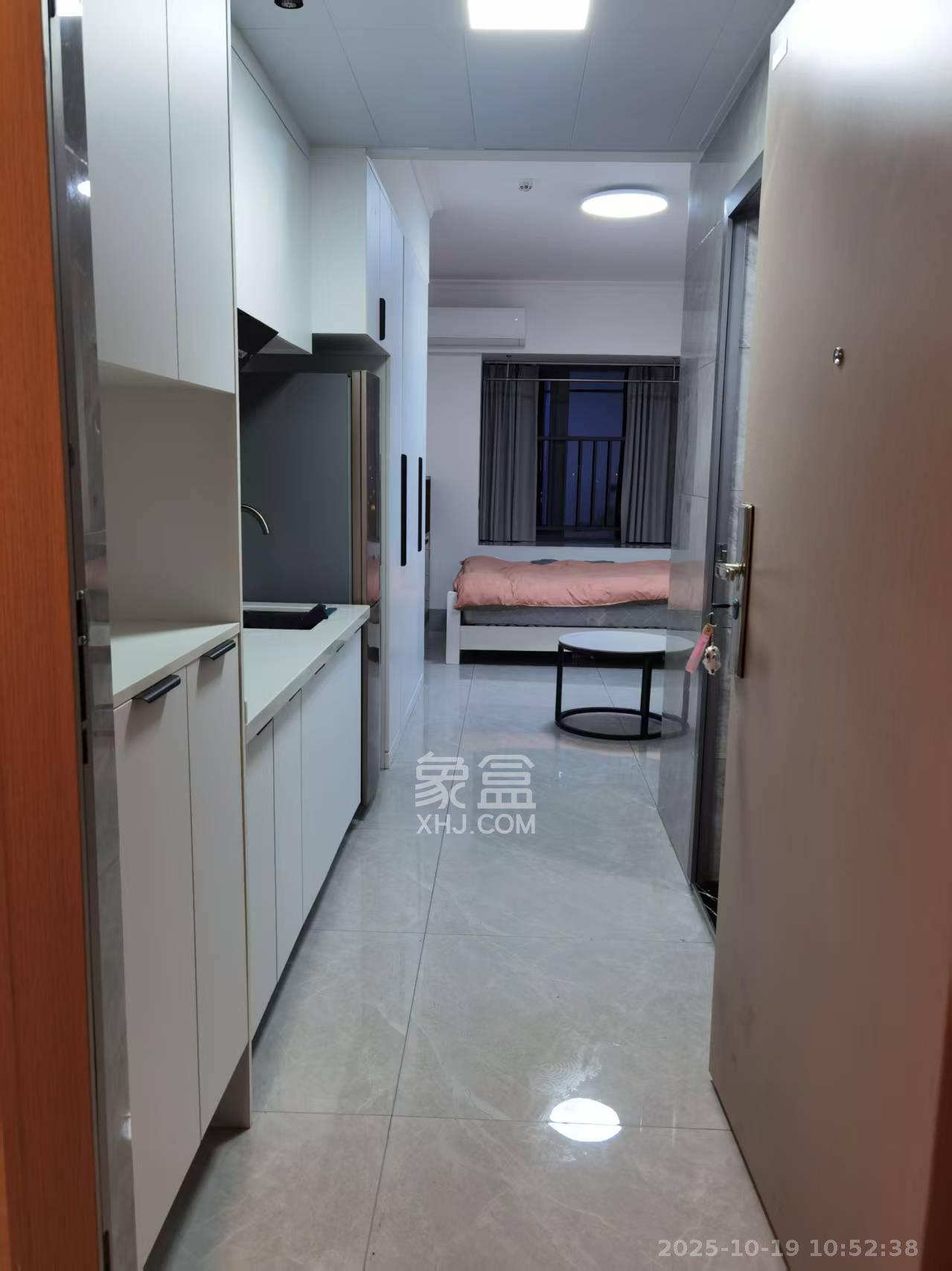 保利中环广场(保利中悦苑) 1室1厅1卫 1500.0元/月 保利中环广场(保利中悦苑) 1室1厅1卫 1500.0元/月室内图