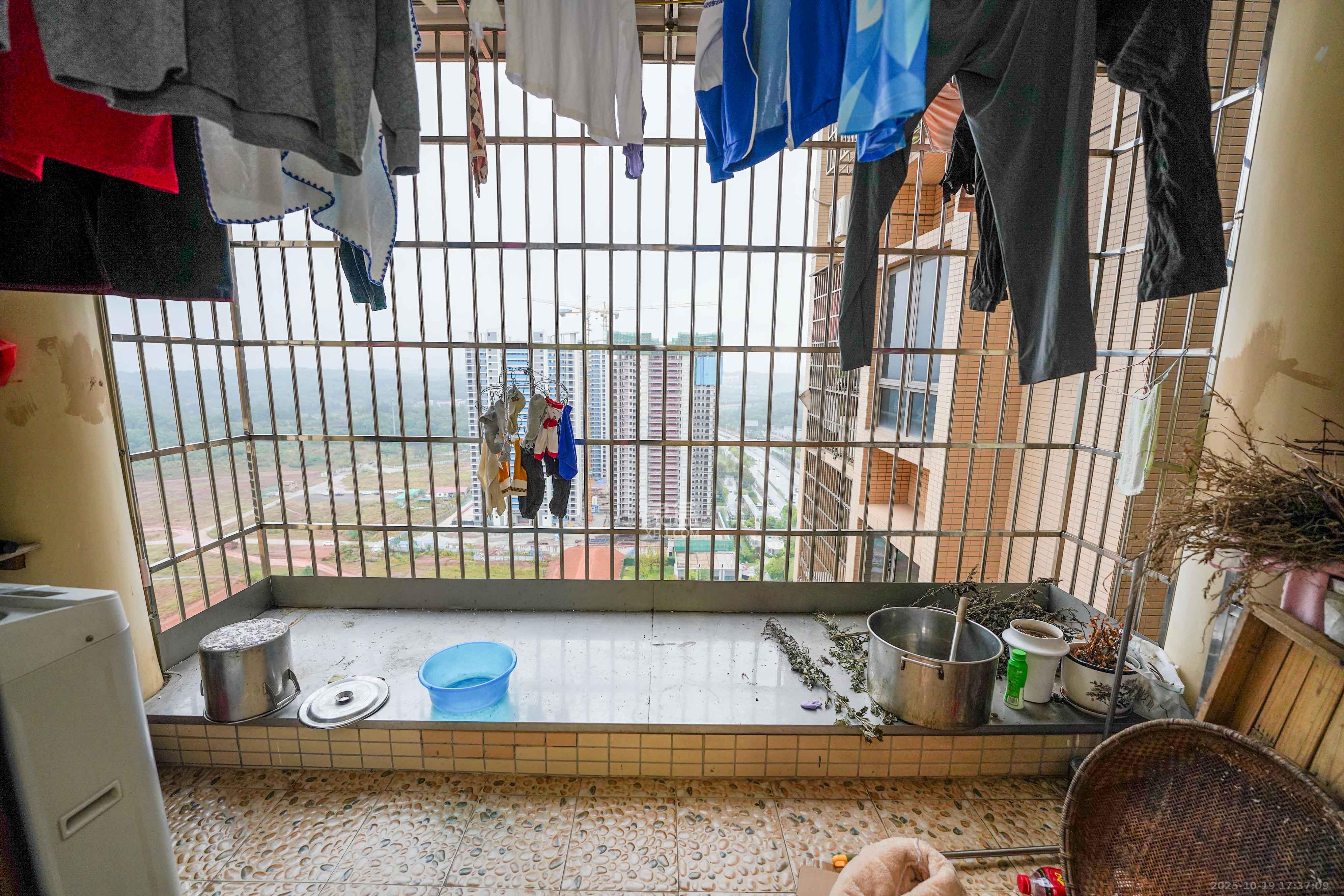 幸福庄园  4室2厅2卫    85.0万其他