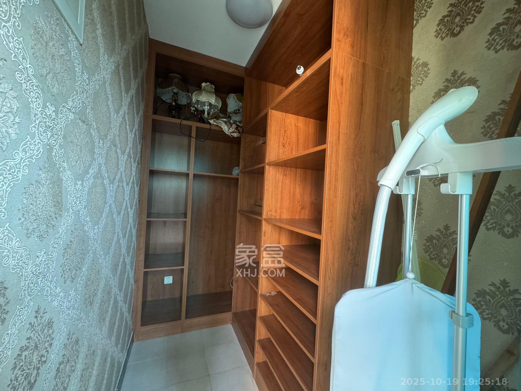 恒大雅苑  4室2厅2卫    4000.0元/月室内图