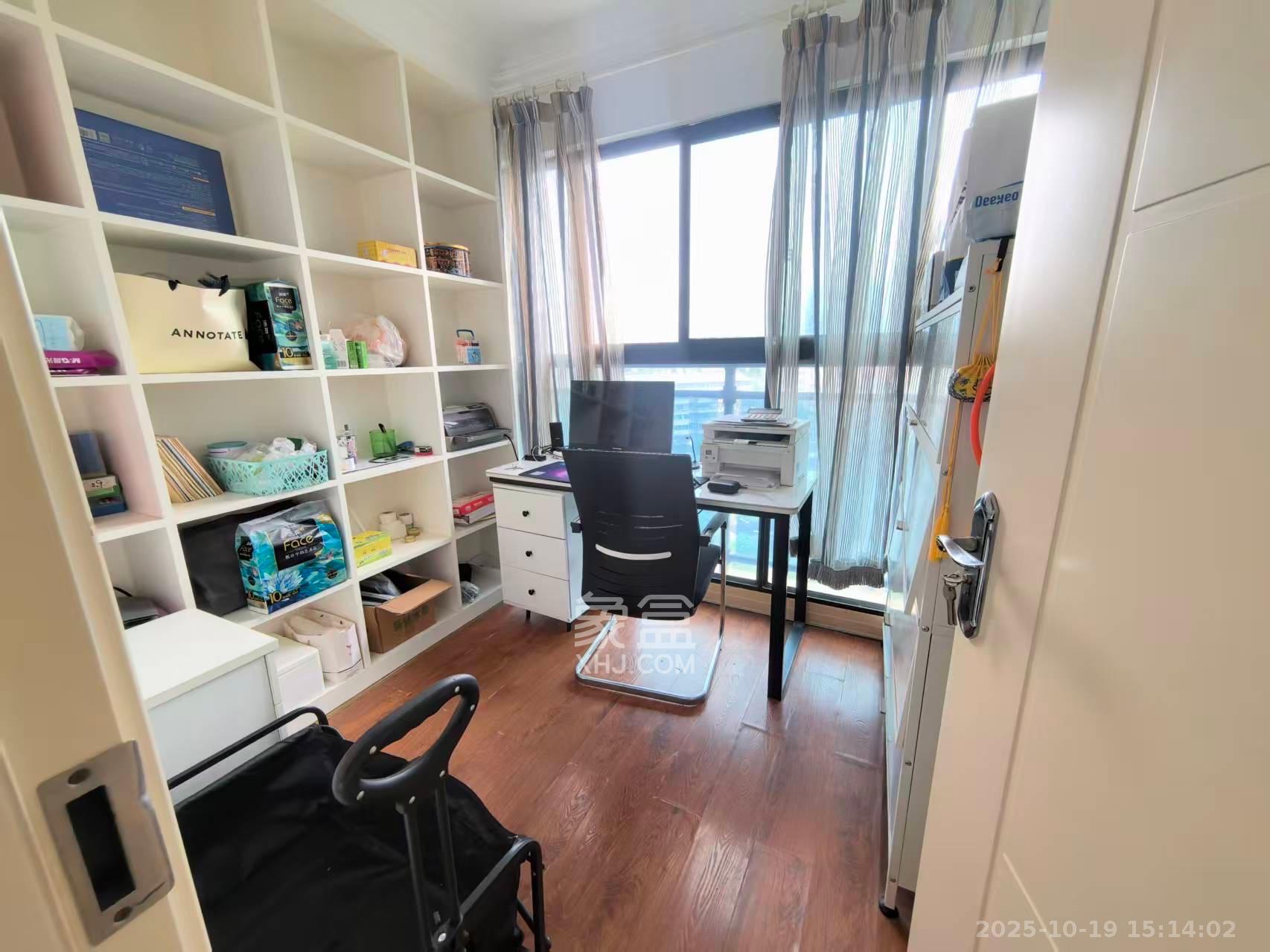 阿普阿布  3室2厅1卫    2500.0元/月 阿普阿布  3室2厅1卫    2500.0元/月室内图