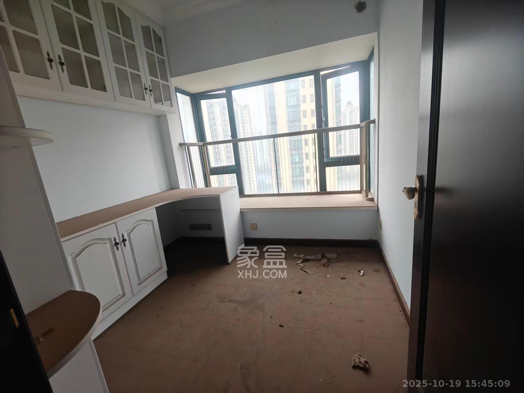 恒大雅苑  4室2厅2卫    2600.0元/月室内图