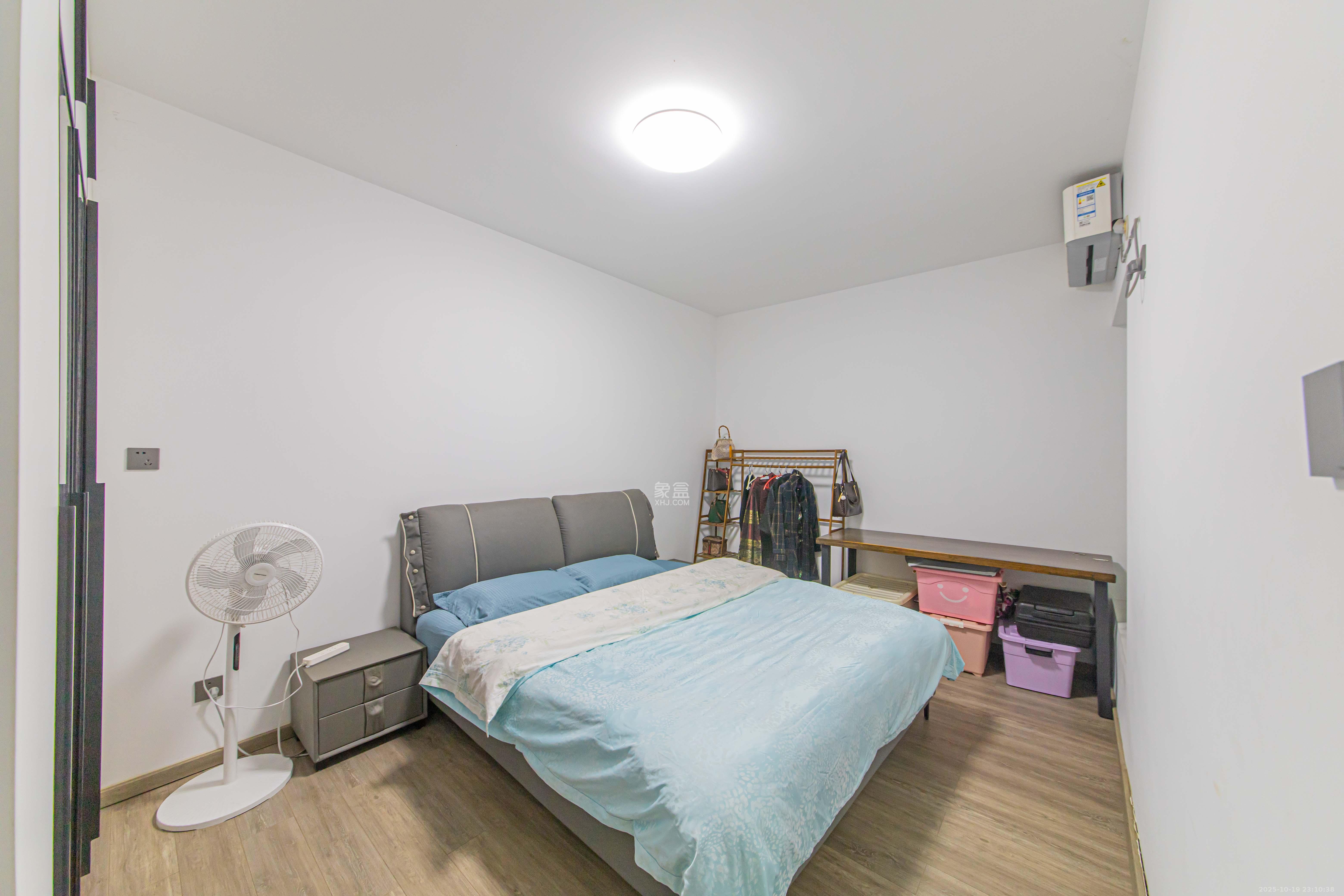 中信文化广场（中信新城二期）  2室2厅1卫    58.0万卧室