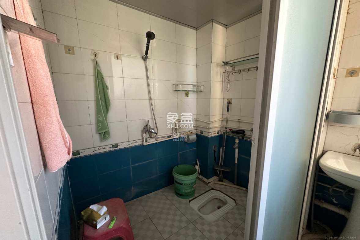 鄱阳小区 2室2厅1卫 1000.0元/月 鄱阳小区 2室2厅1卫 1000.0元/月室内图