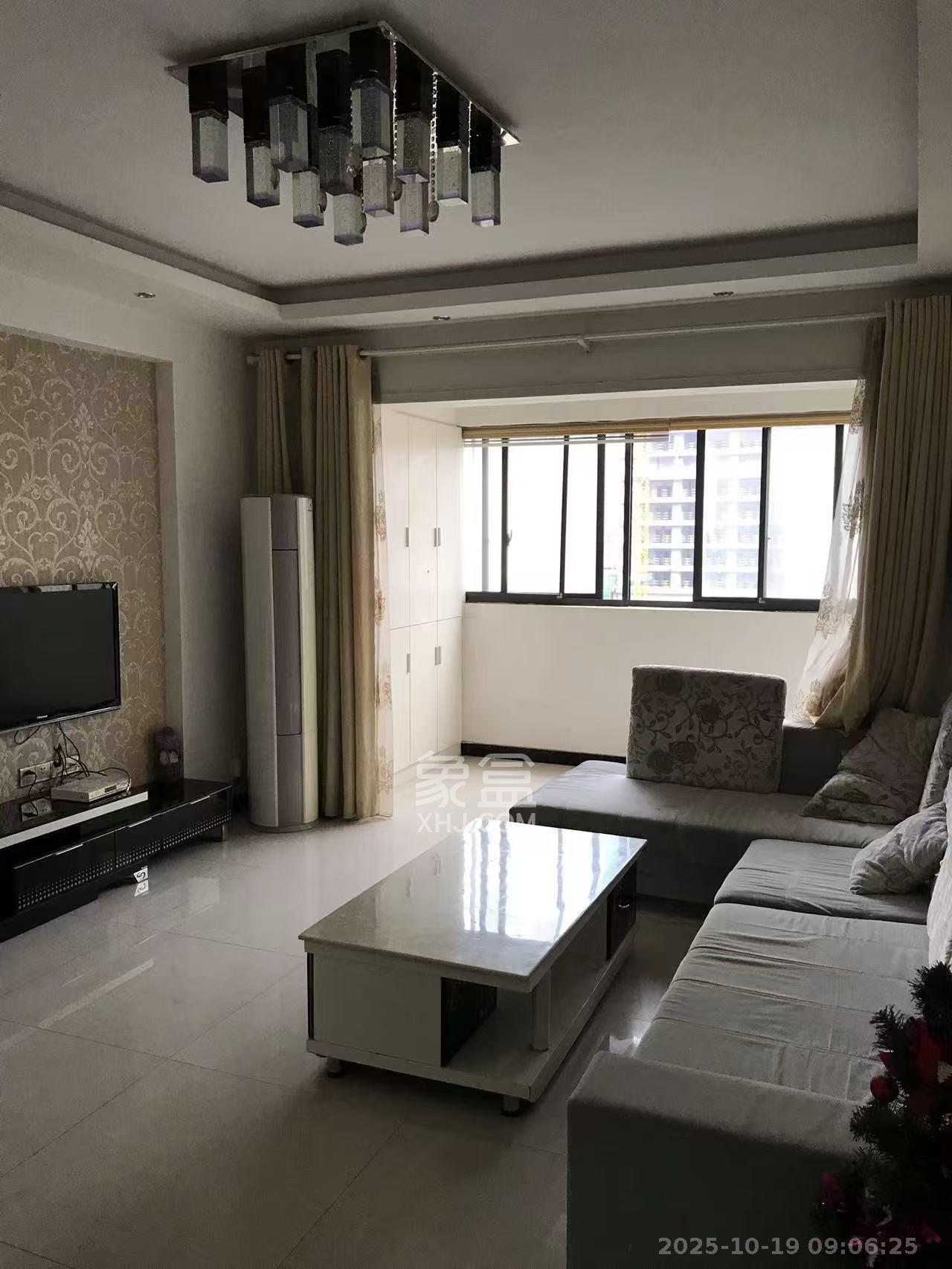 恒基凯旋门一二期  2室1厅1卫    2000.0元/月室内图1