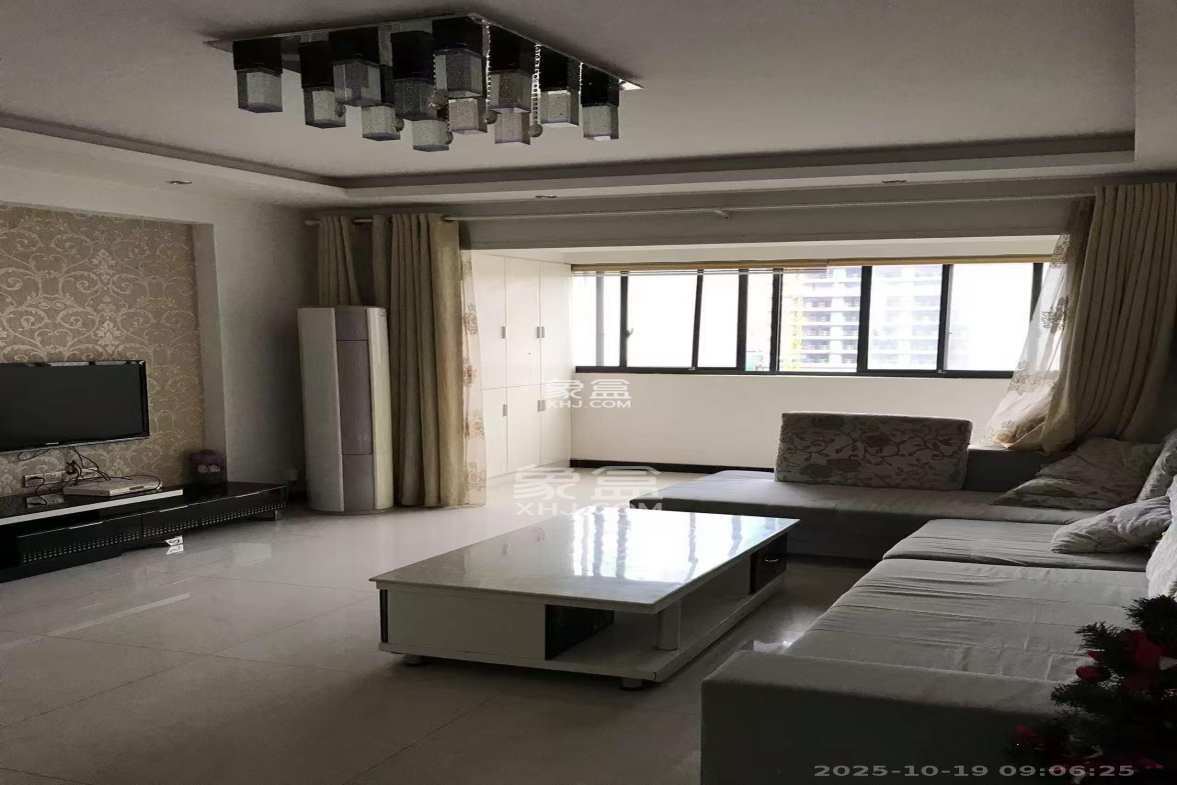 恒基凯旋门一二期  2室1厅1卫    2000.0元/月 恒基凯旋门一二期  2室1厅1卫    2000.0元/月室内图