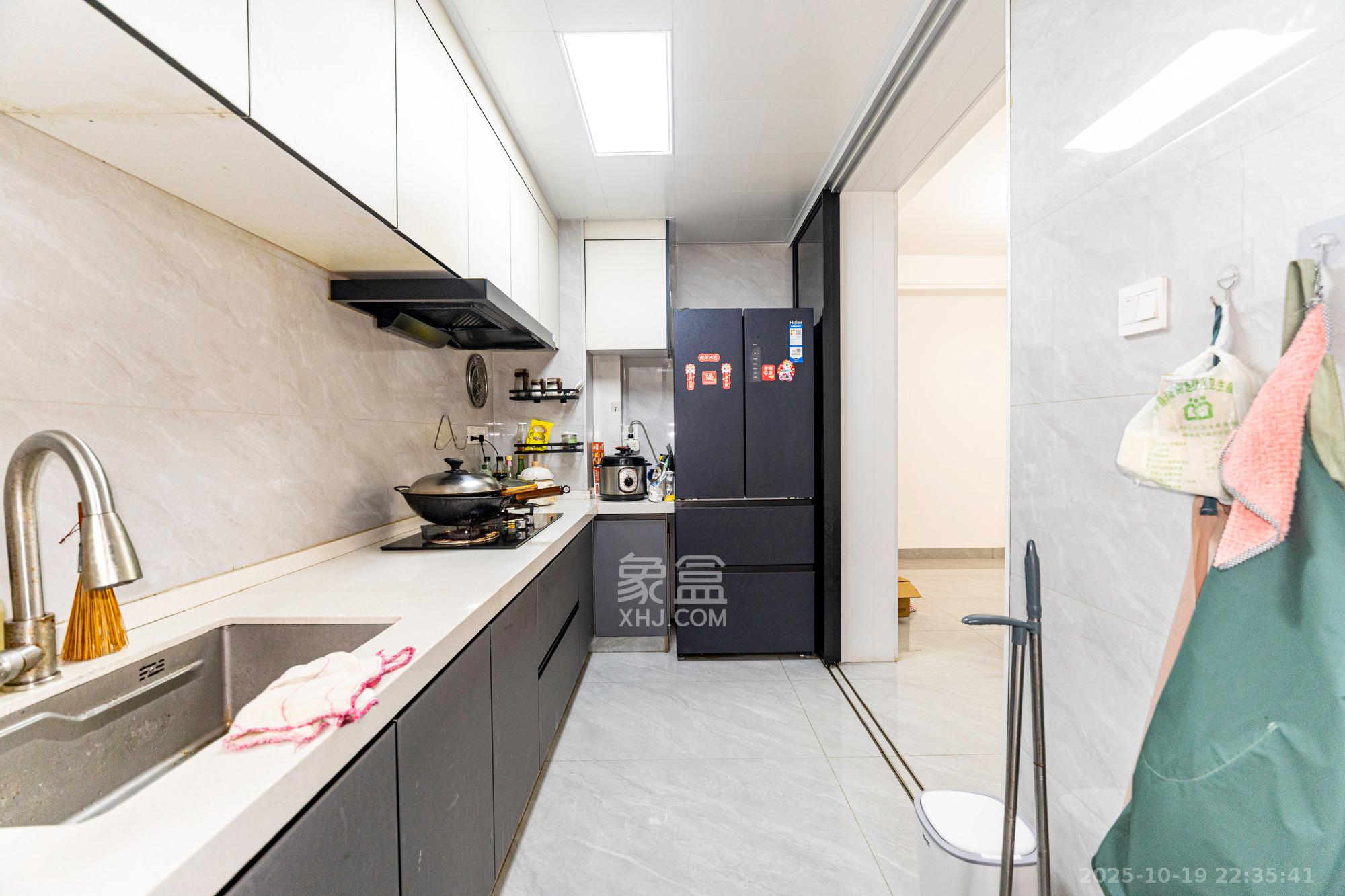 盛地东方芯府  3室1厅2卫    80.0万厨房