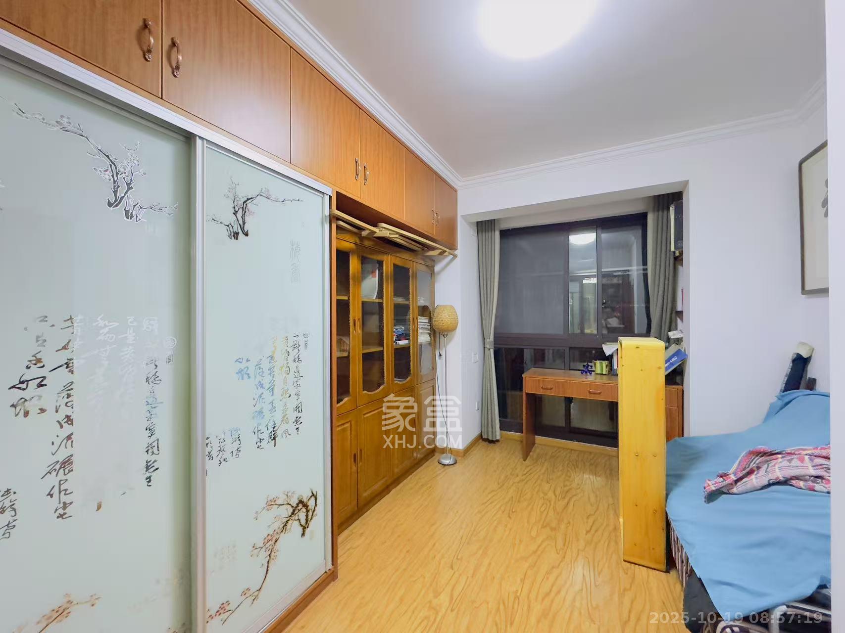 保利麓谷林语F区 3室2厅1卫 2400.0元/月 保利麓谷林语F区 3室2厅1卫 2400.0元/月室内图