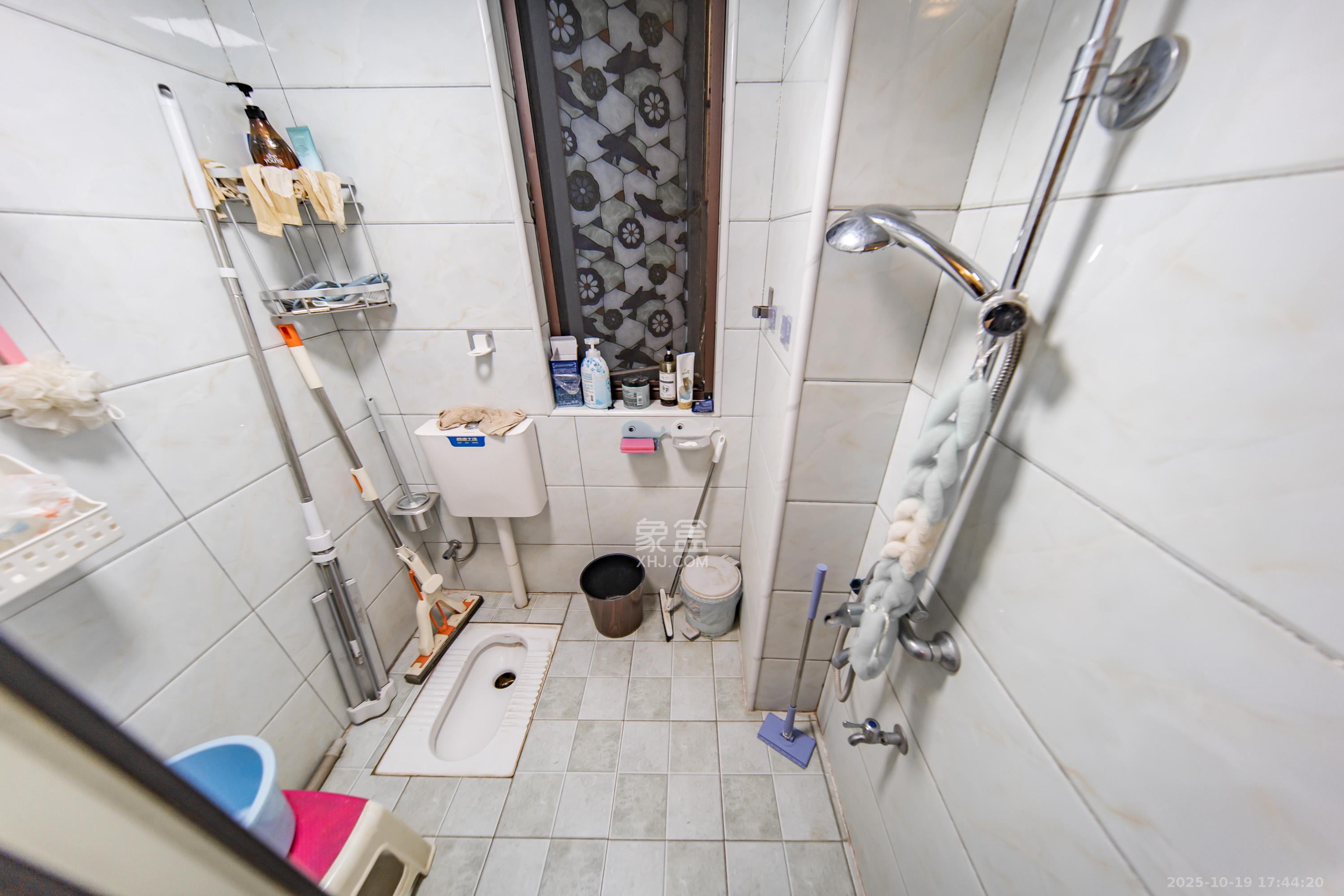 兰亭湾畔  3室2厅2卫    119.0万卫生间