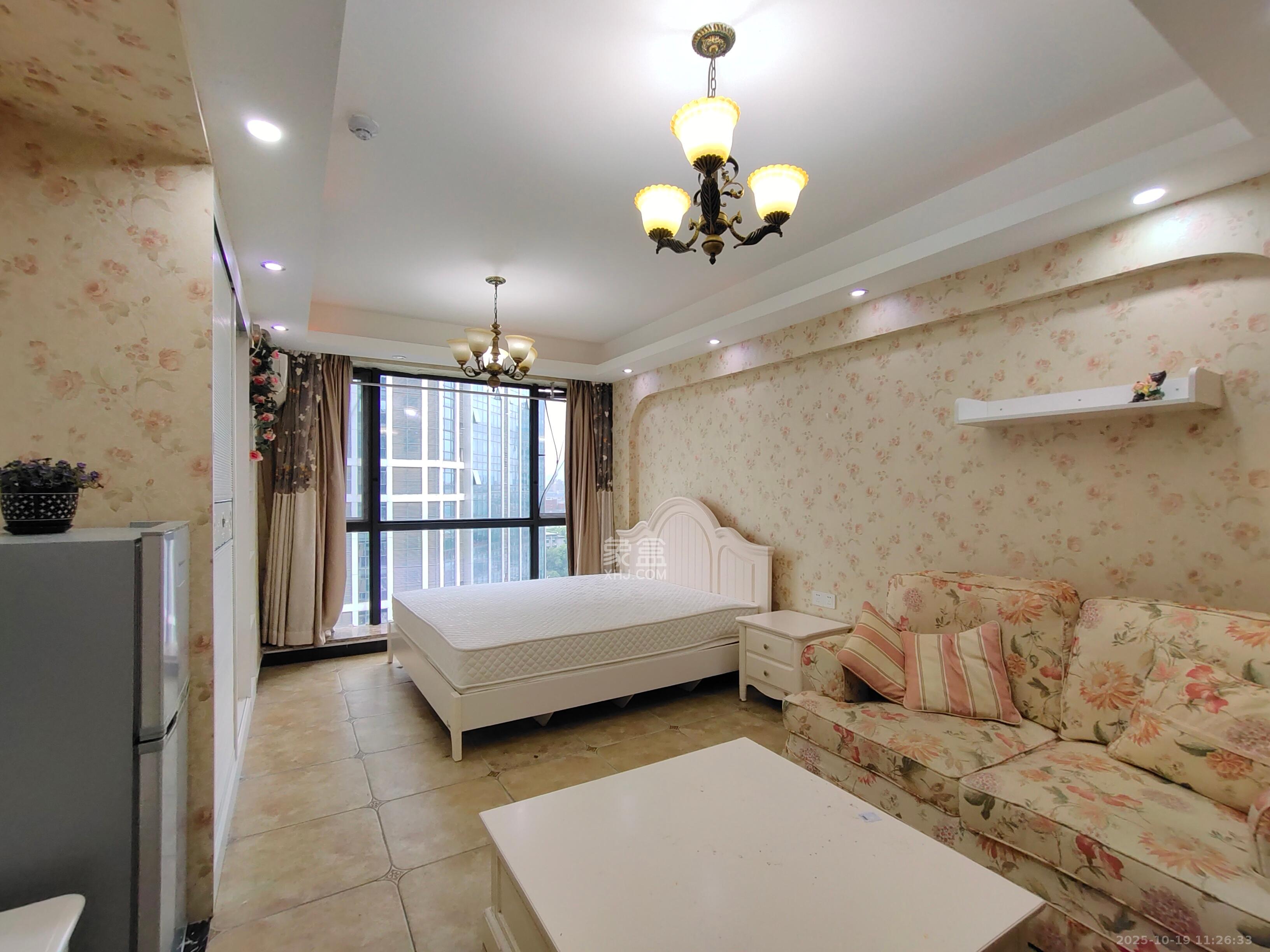 融科东南海 1室1厅1卫 1400.0元/月 融科东南海 1室1厅1卫 1400.0元/月室内图