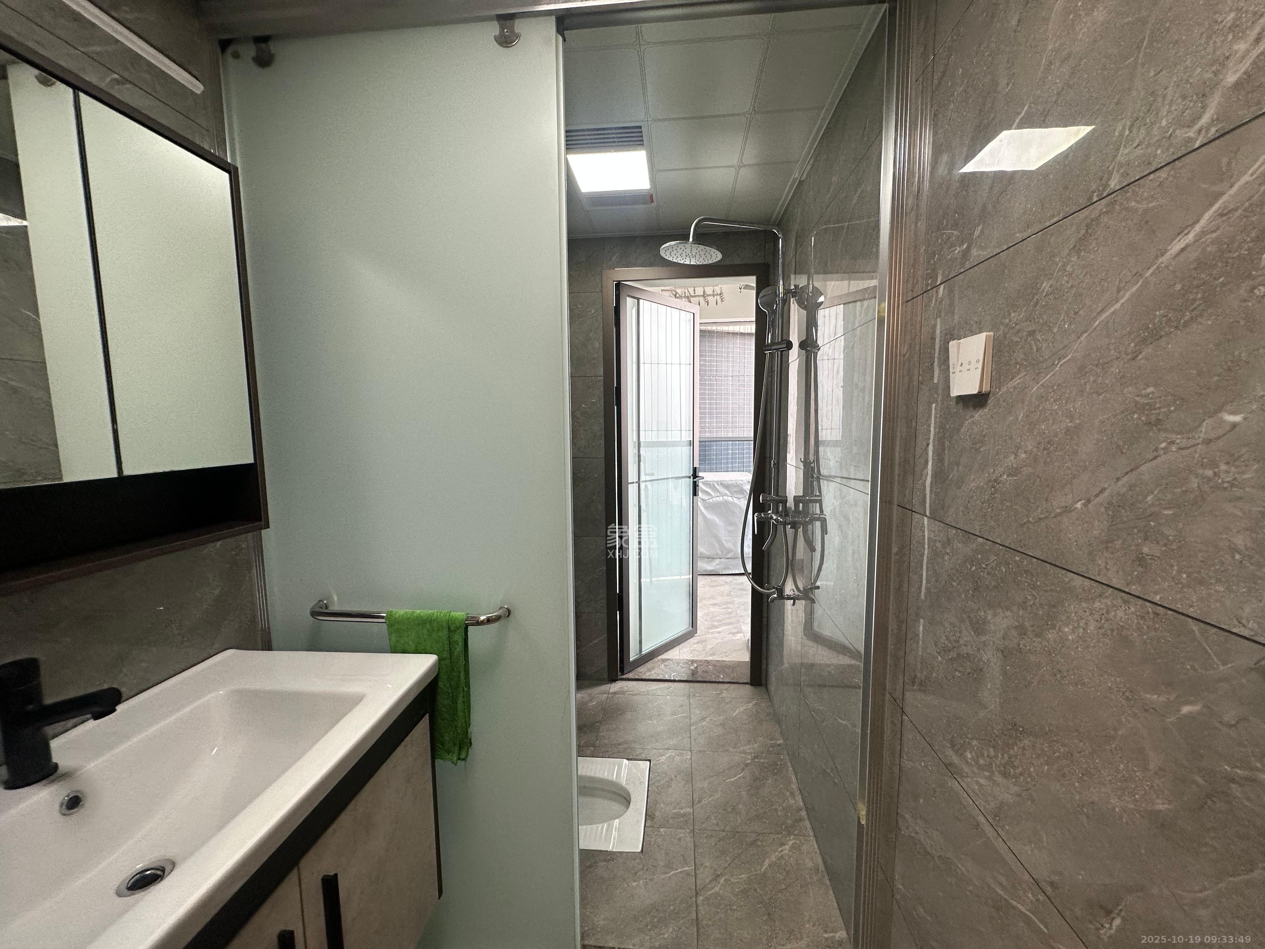 保利天禧D区  3室2厅2卫    4500.0元/月室内图