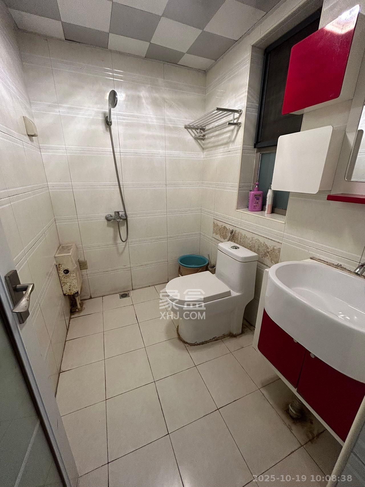 怡海星城  2室2厅1卫    1400.0元/月室内图