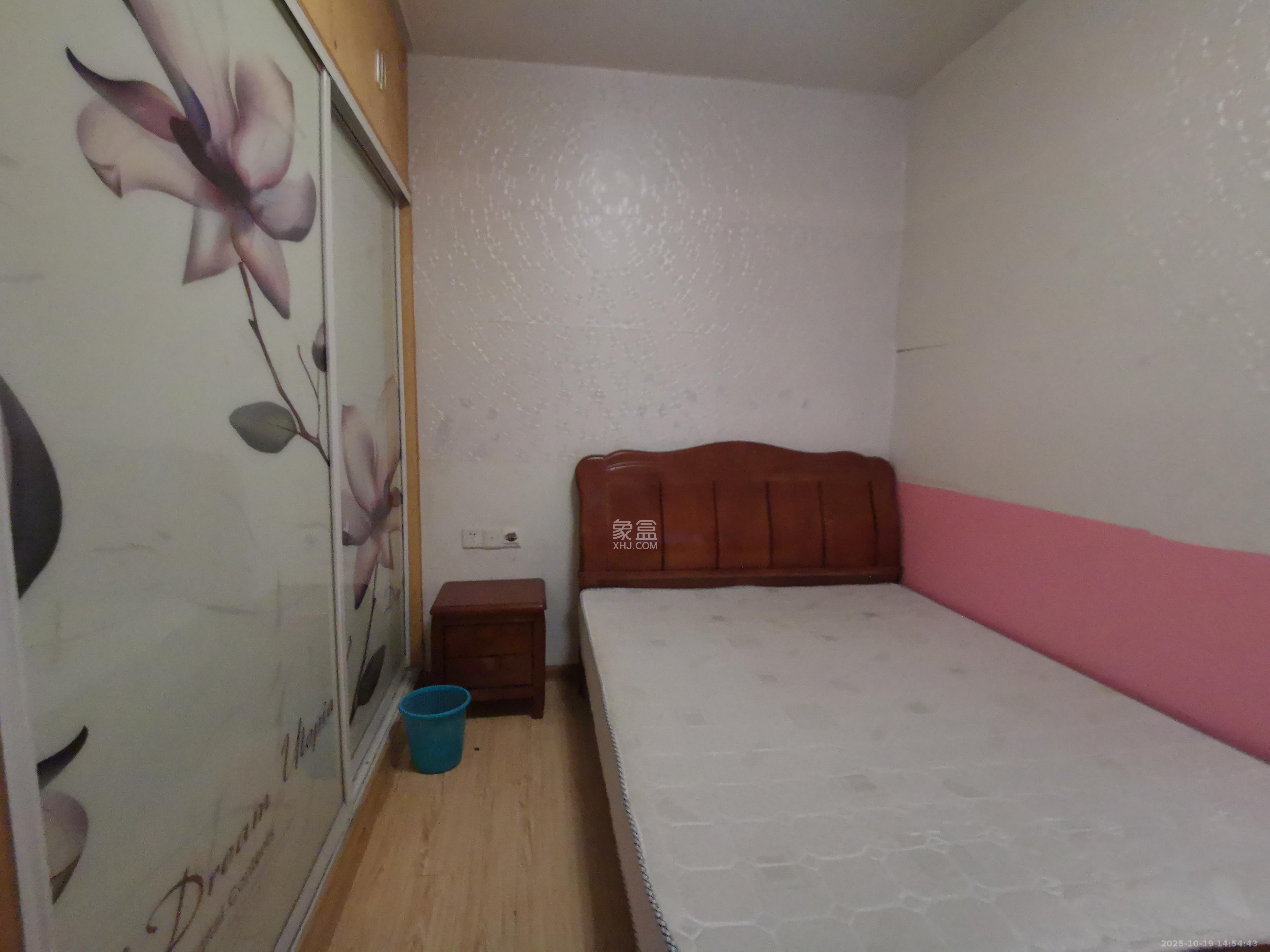 汇都公寓  1室1厅1卫    1500.0元/月室内图