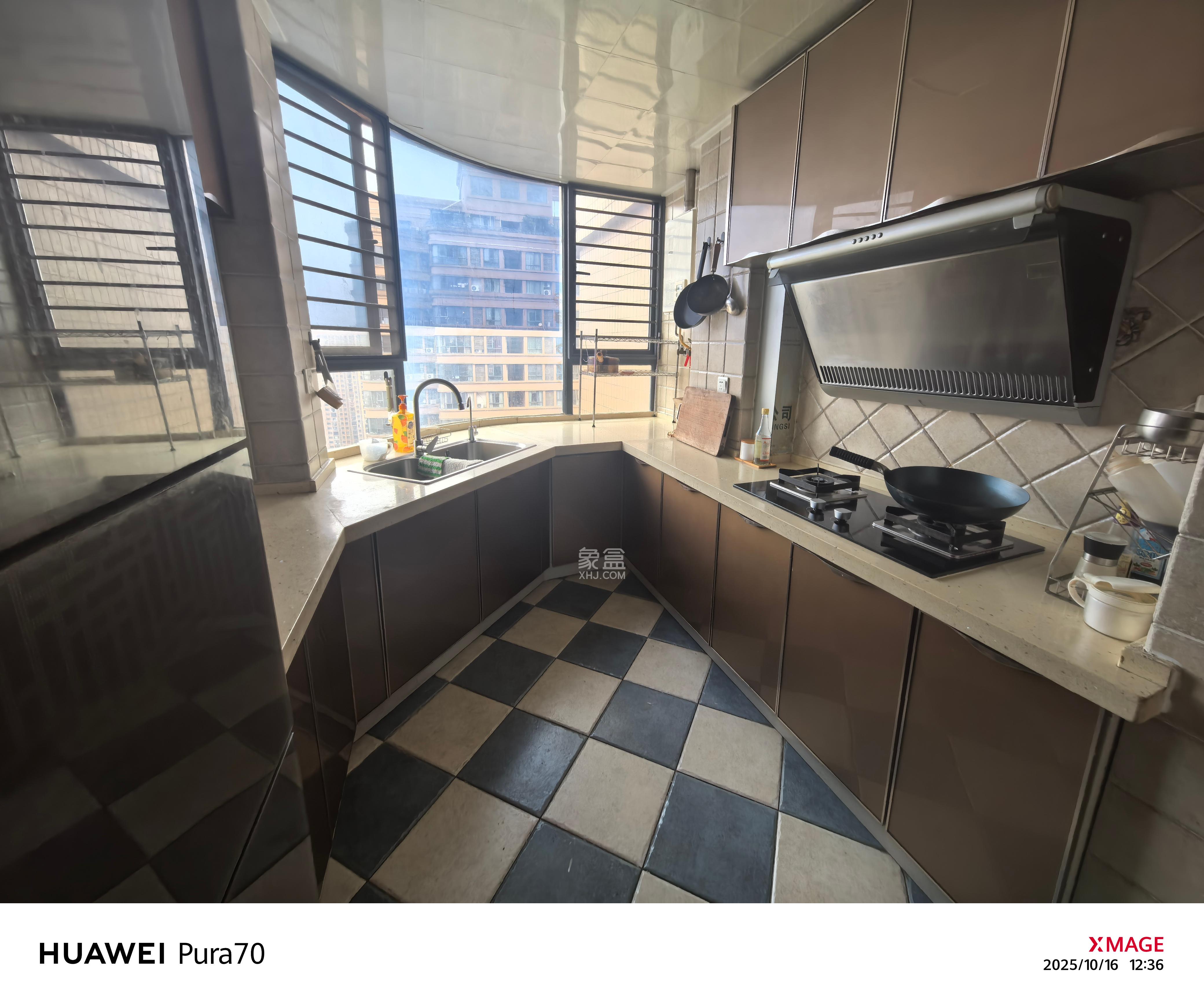 五矿万境水岸一期（万境水岸嘉苑）  1室2厅1卫    2300.0元/月室内图