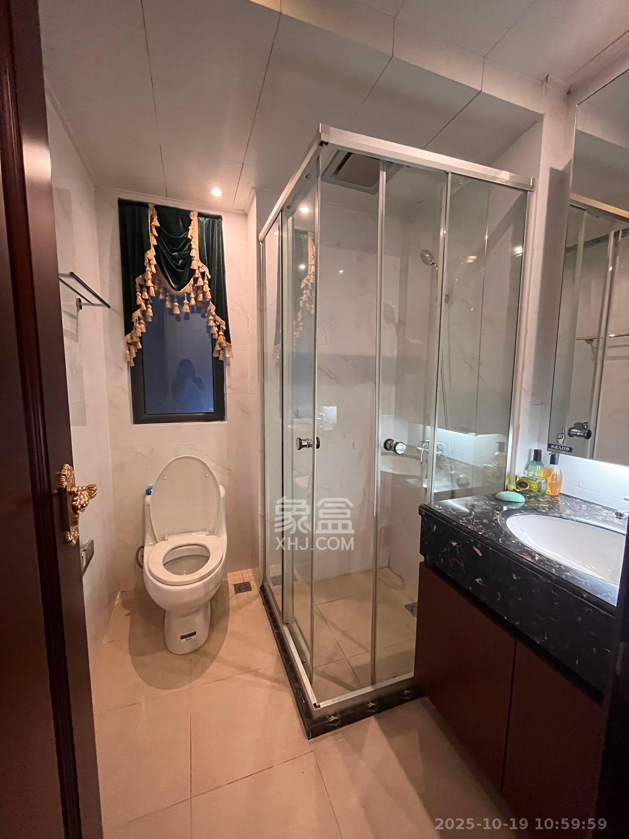 恒大江湾  3室1厅0卫    2400.0元/月 恒大江湾  3室1厅0卫    2400.0元/月