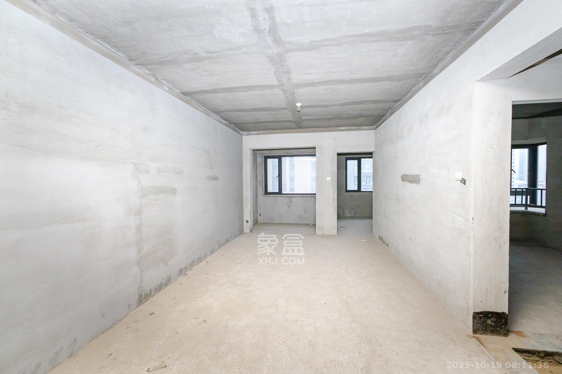 勤诚达境界城  3室2厅1卫    65.0万 勤诚达境界城  3室2厅1卫    65.0万