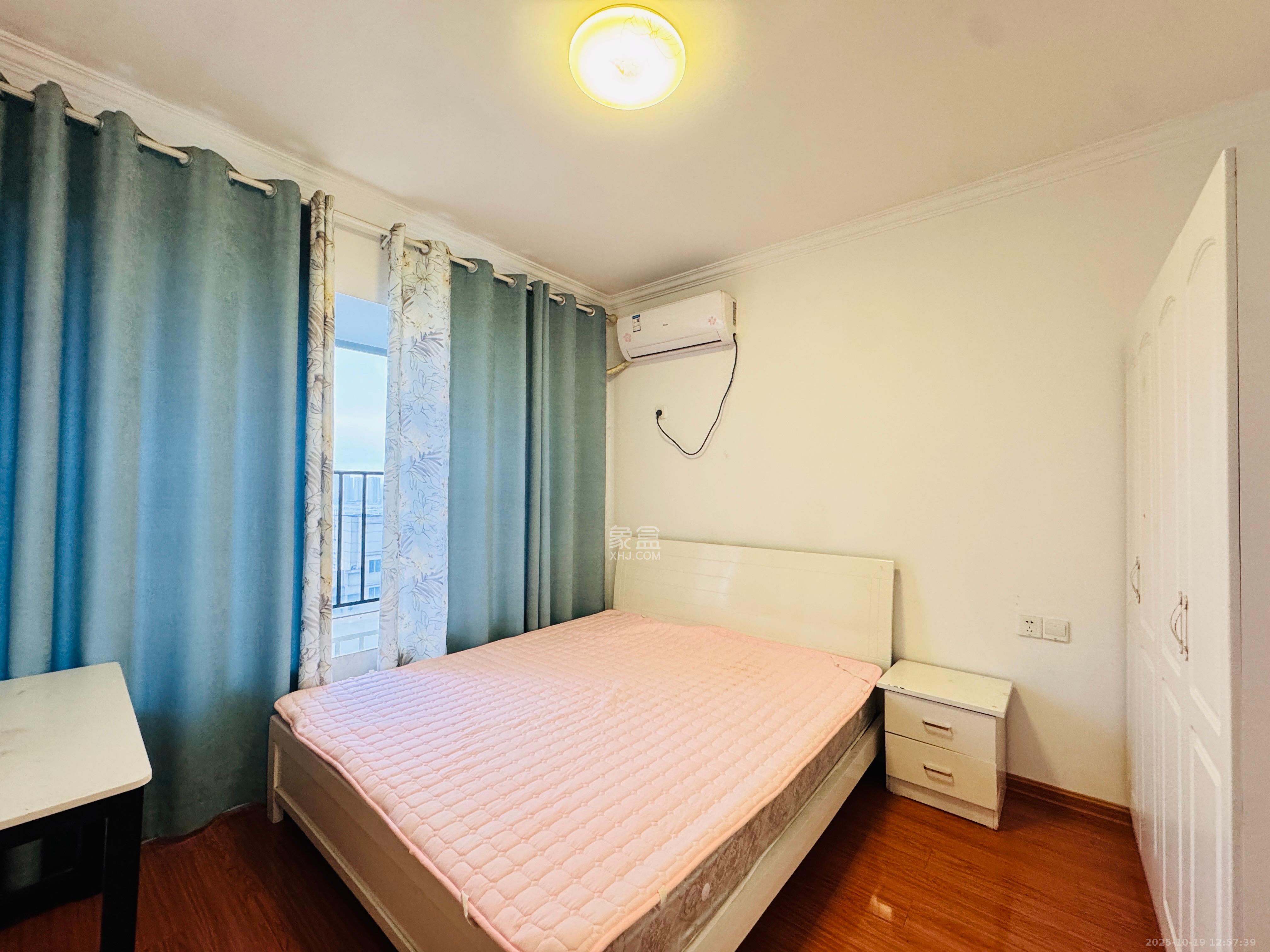 潇湘奥林匹克花园 3室2厅1卫 2180.0元/月 潇湘奥林匹克花园 3室2厅1卫 2180.0元/月室内图