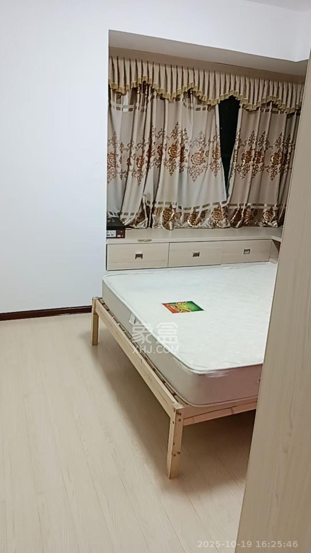 华美公寓(新猎鹰公寓)  2室1厅1卫    2000.0元/月 华美公寓(新猎鹰公寓)  2室1厅1卫    2000.0元/月室内图