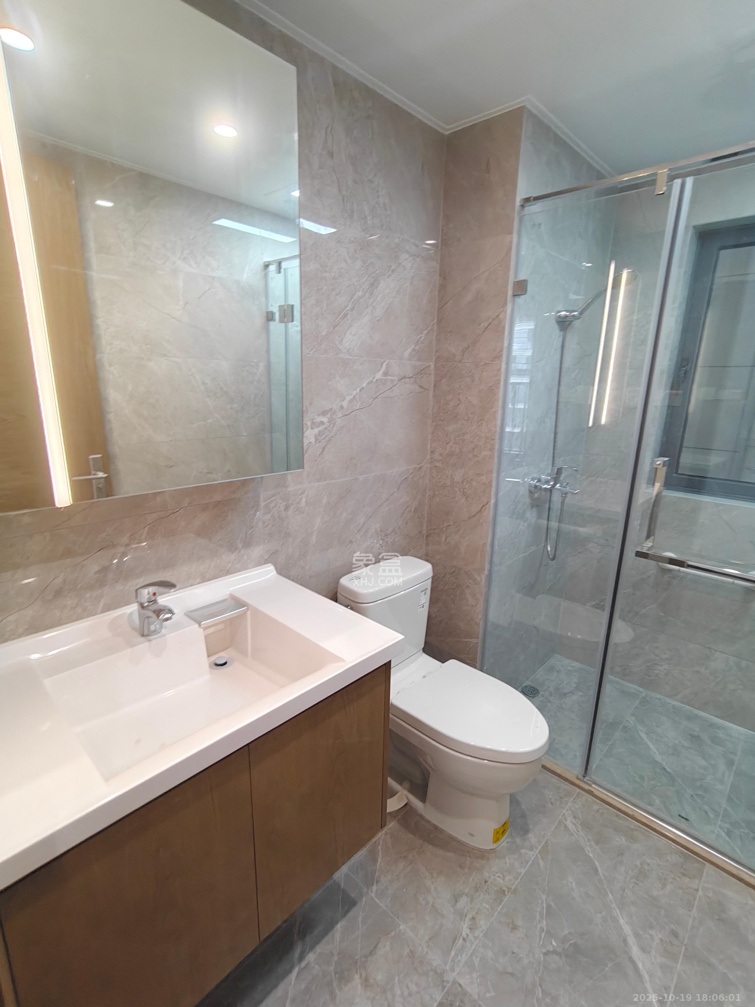 保利天汇 3室2厅2卫 3000.0元/月 保利天汇 3室2厅2卫 3000.0元/月室内图