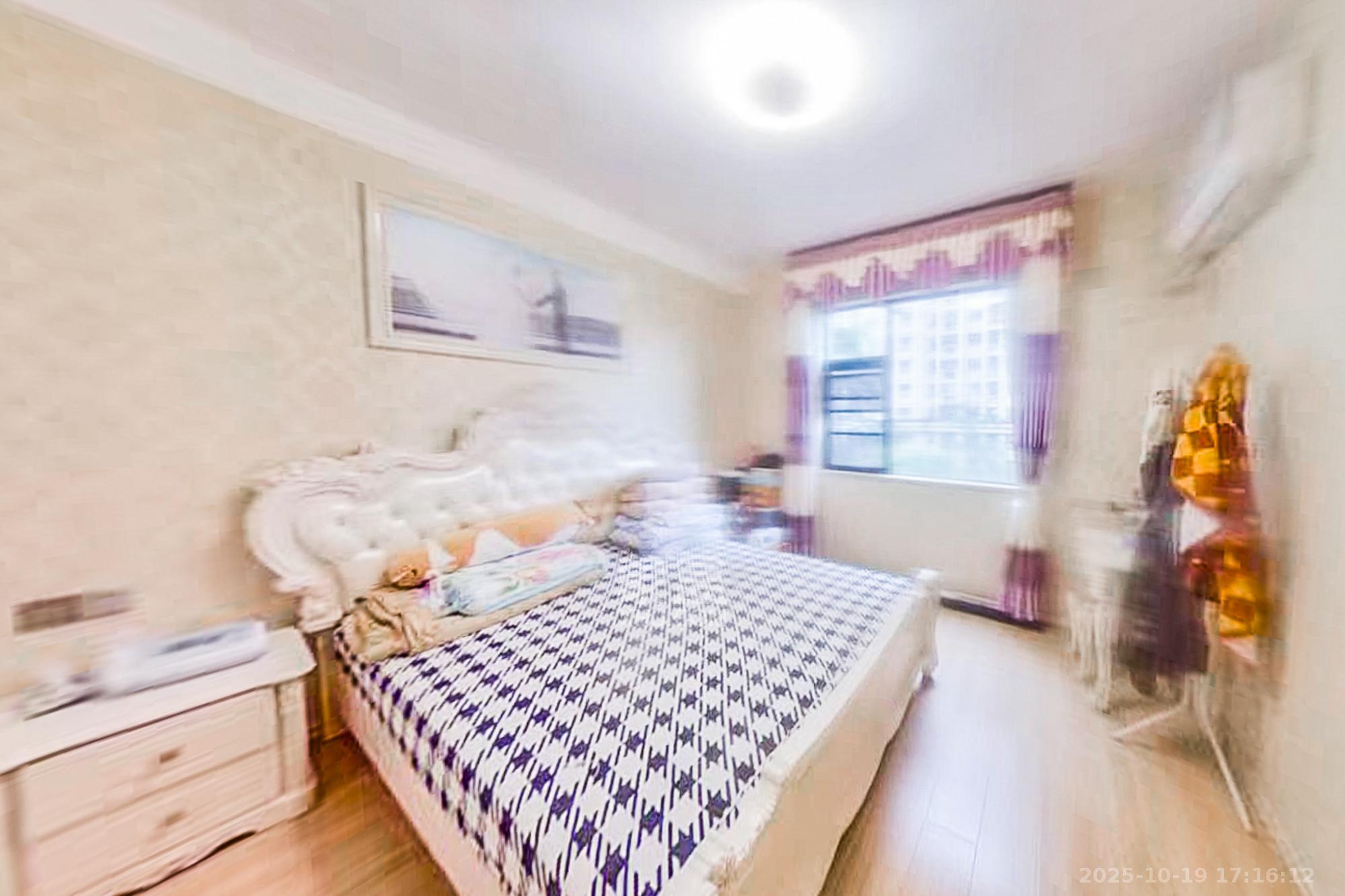 阳光丽城一期 4室2厅2卫 166.0万 阳光丽城一期 4室2厅2卫 166.0万卧室