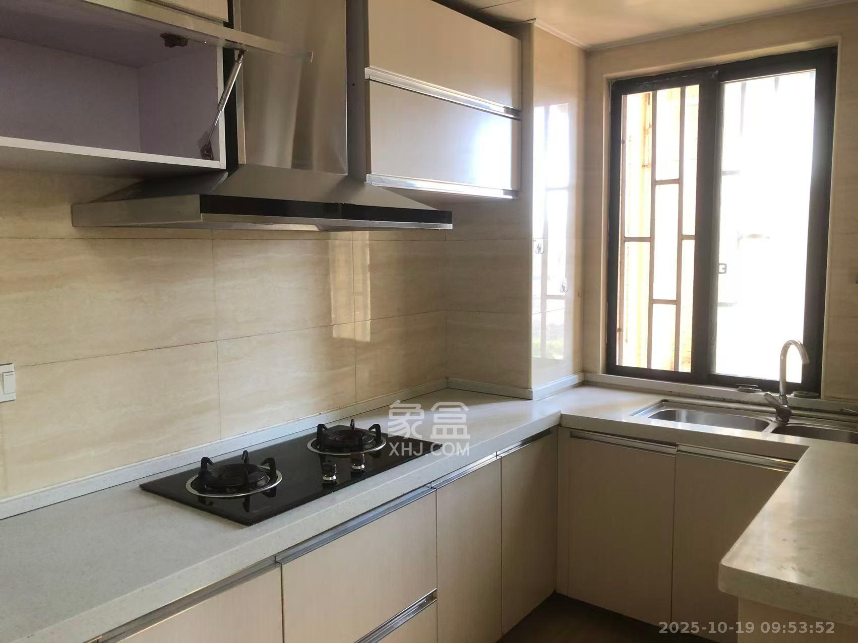 钰龙天下一期  2室1厅1卫    2000.0元/月