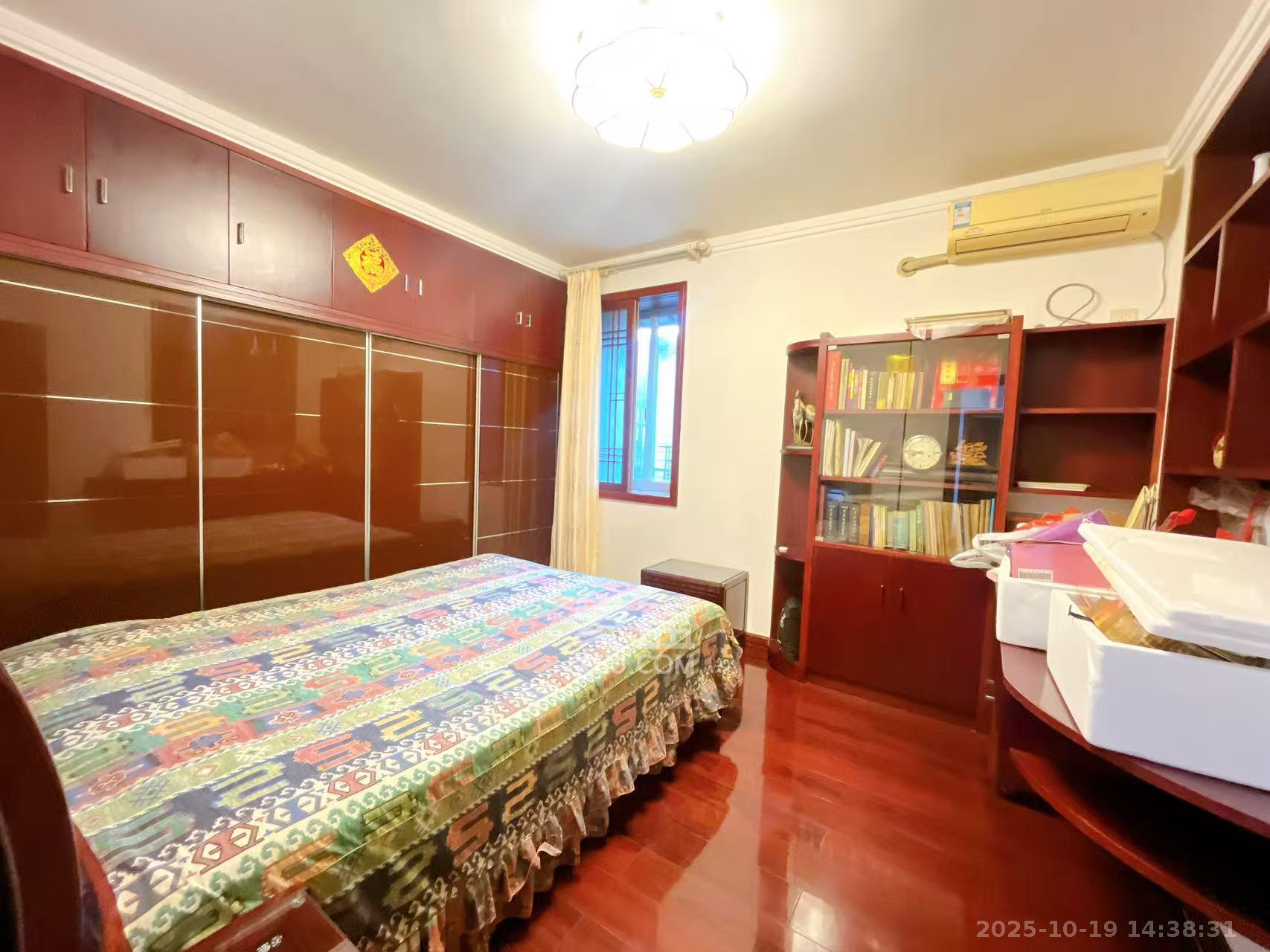 隆华金属宿舍  2室2厅1卫    2600.0元/月 隆华金属宿舍  2室2厅1卫    2600.0元/月室内图