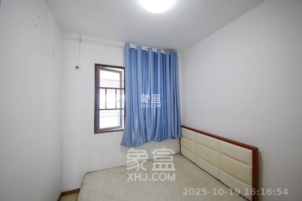 明昇壹城(明昇时代广场)一期  3室2厅1卫    2500.0元/月 明昇壹城(明昇时代广场)一期  3室2厅1卫    2500.0元/月