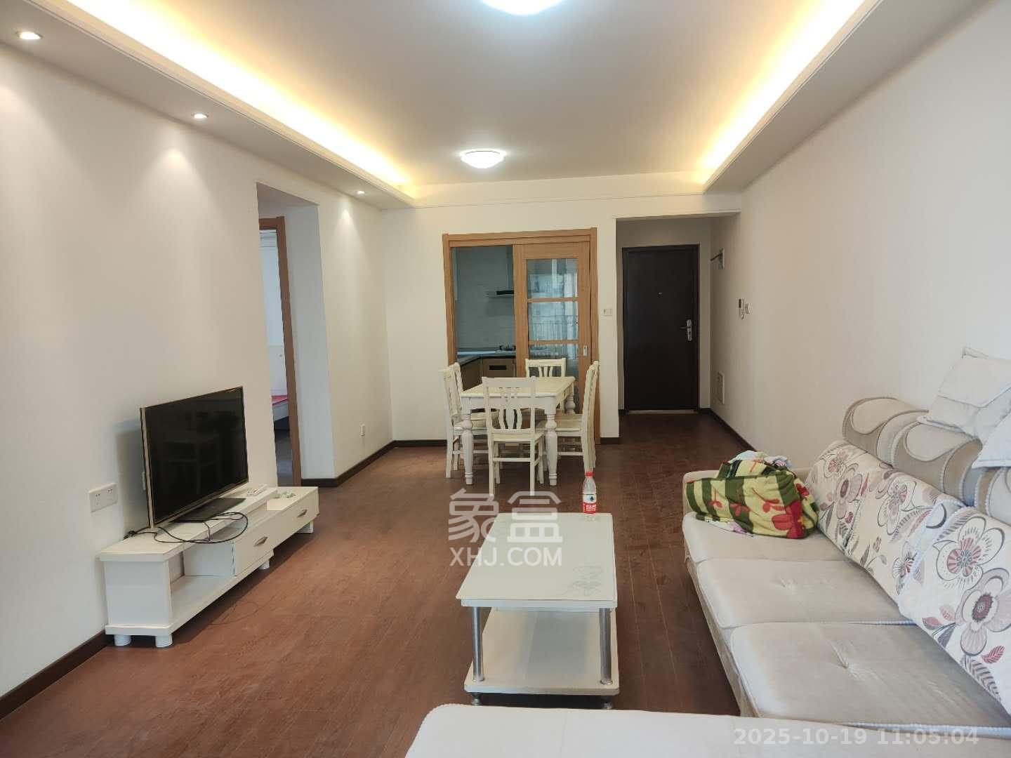 万科魅力之城非凡里 3室2厅1卫 2100.0元/月 万科魅力之城非凡里 3室2厅1卫 2100.0元/月室内图