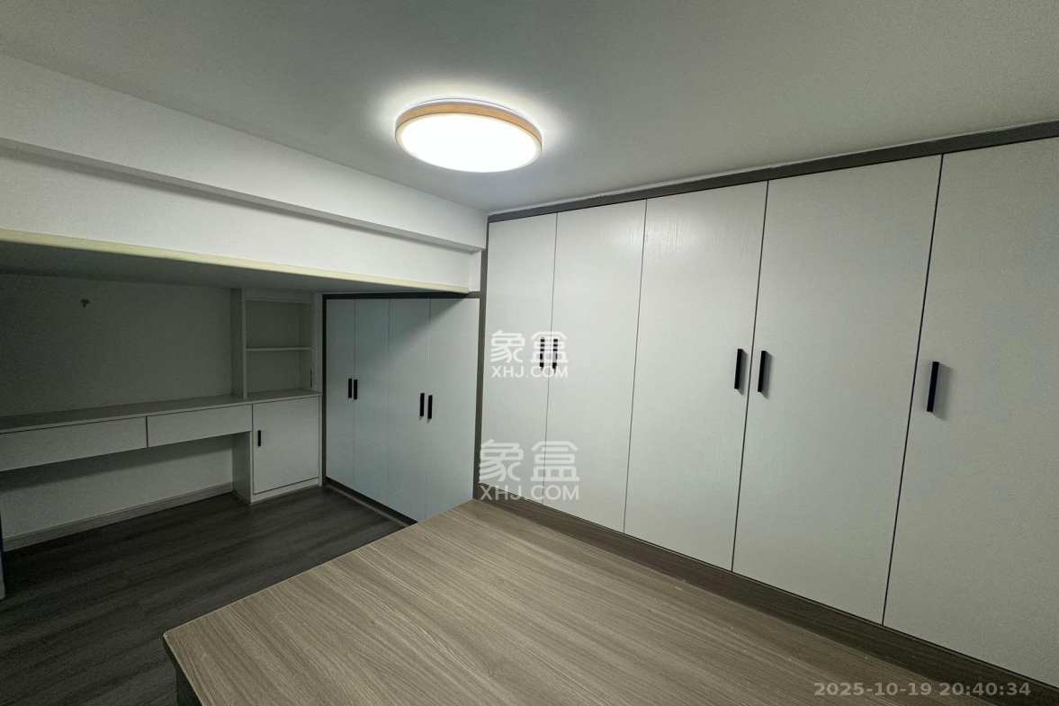 振业城三期  2室2厅1卫    2300.0元/月 振业城三期  2室2厅1卫    2300.0元/月室内图