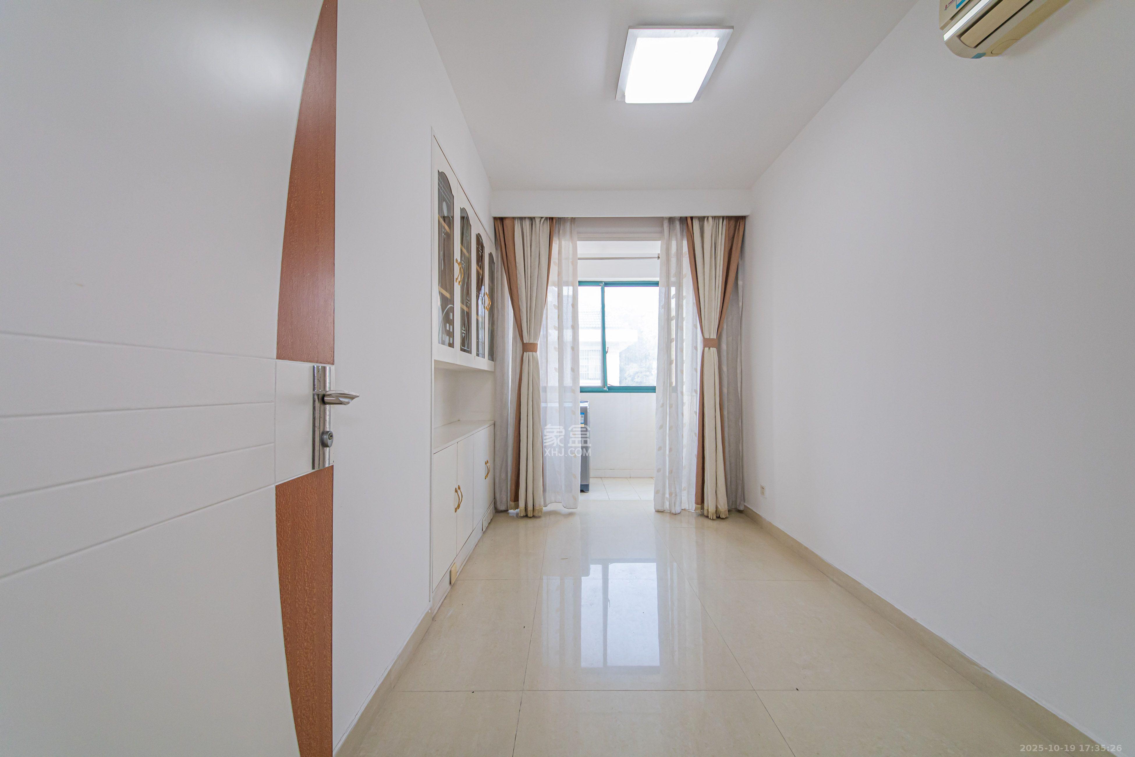 盛世康城  4室3厅3卫    1700.0元/月室内图