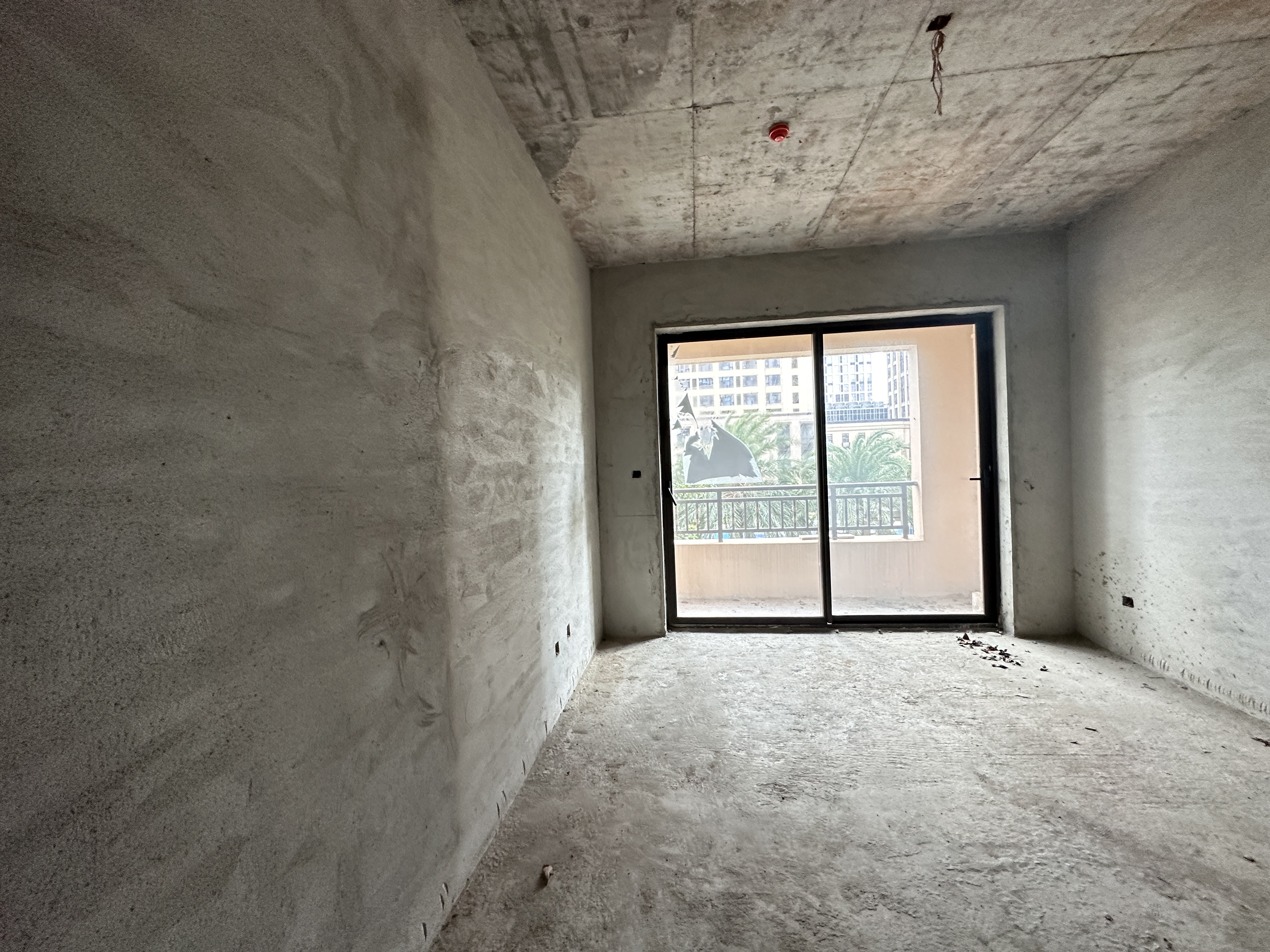 富力首府  5室2厅1卫    530.0万