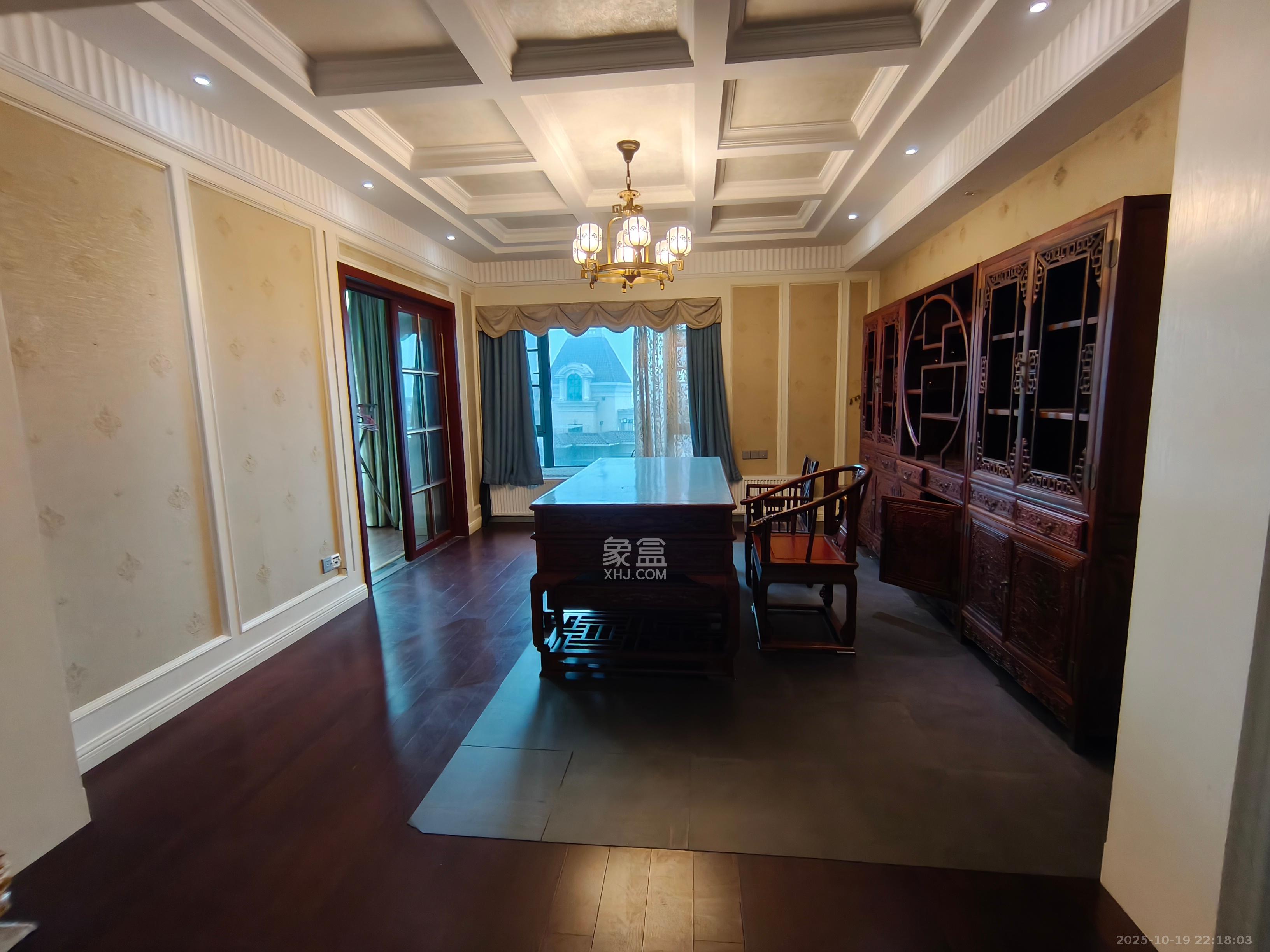 恒大雅苑 4室2厅2卫 7500.0元/月 恒大雅苑 4室2厅2卫 7500.0元/月室内图