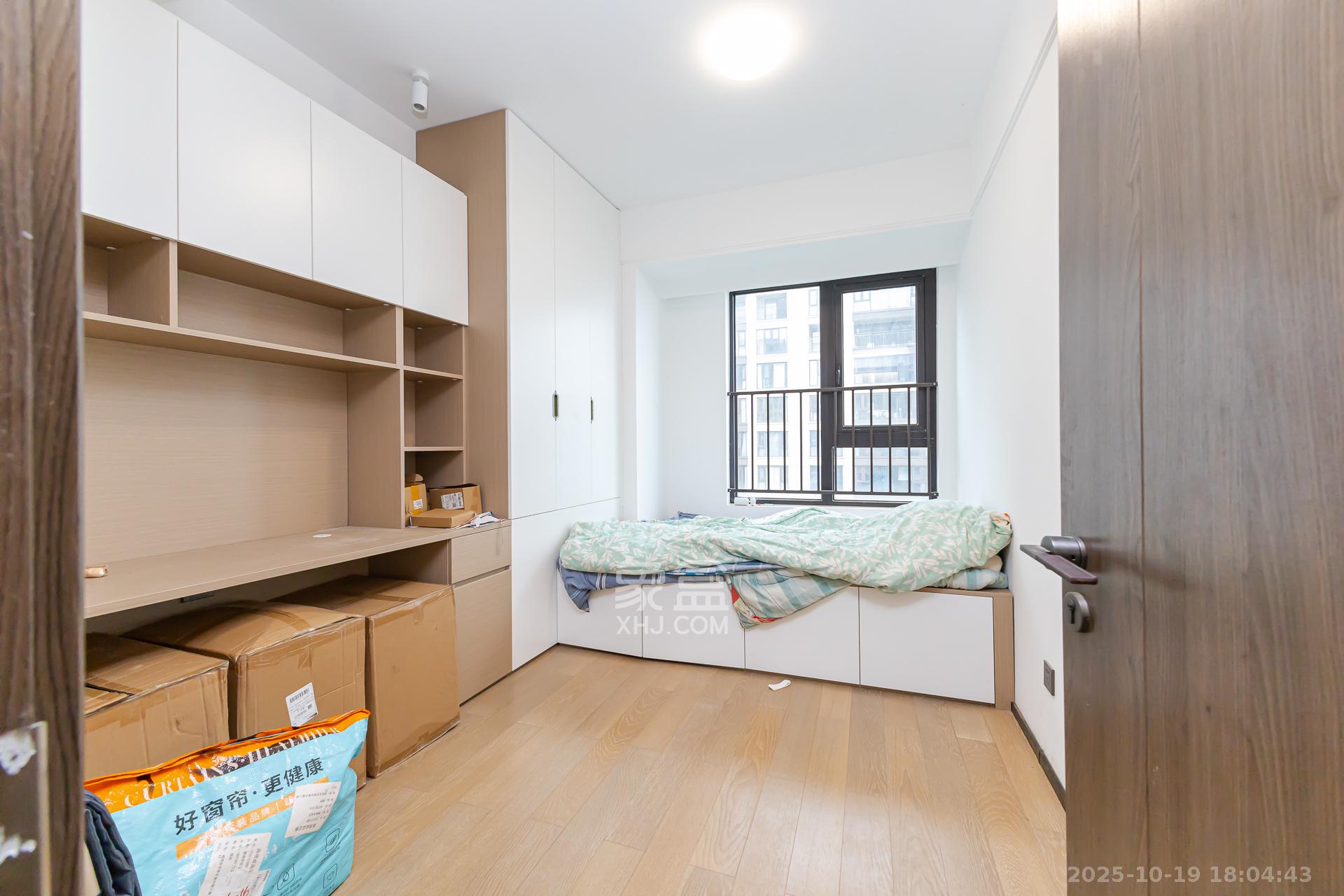 万科滨河道 4室2厅2卫 145.0万 万科滨河道 4室2厅2卫 145.0万卧室