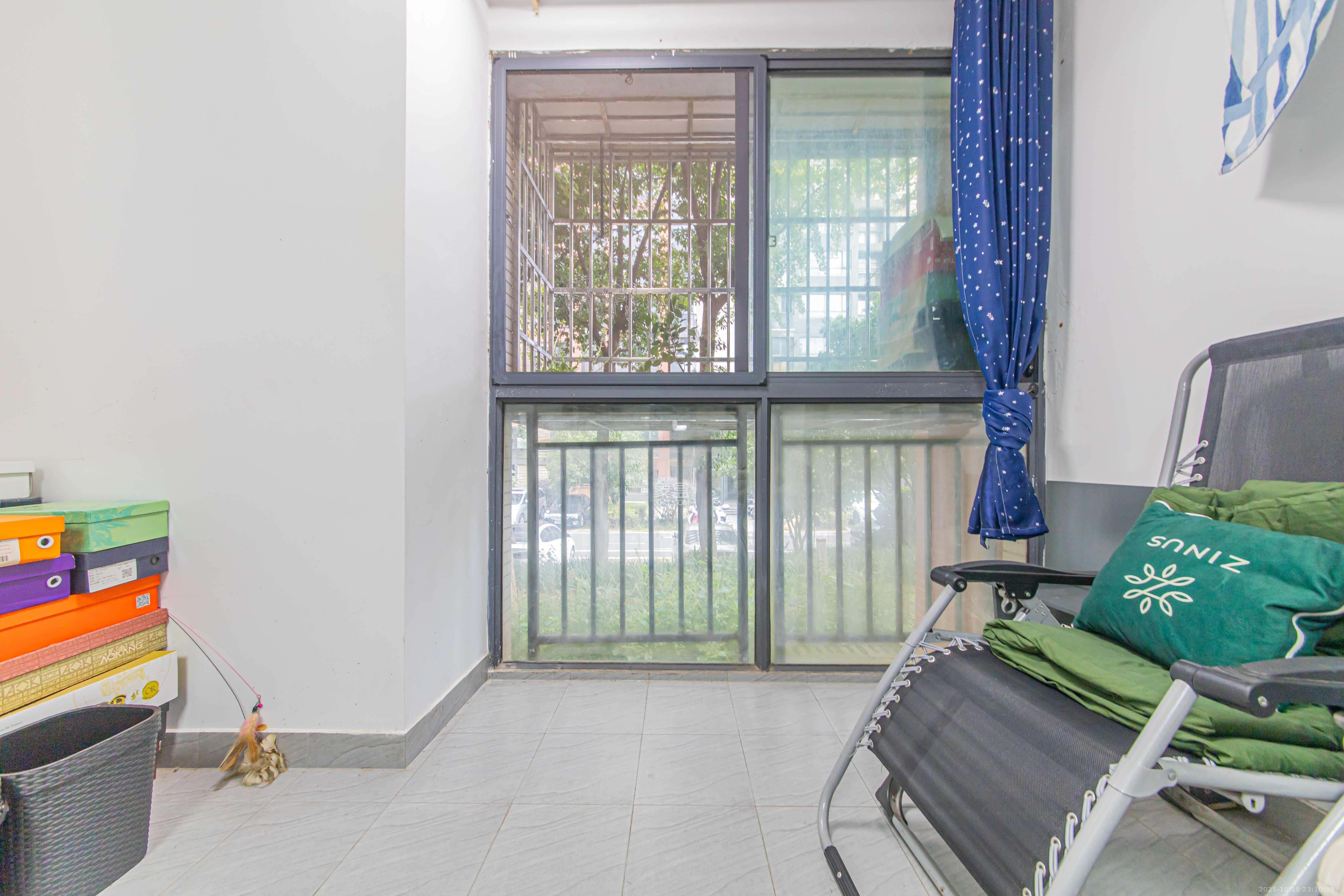 中信文化广场(中信新城二期) 2室2厅1卫 58.0万 中信文化广场(中信新城二期) 2室2厅1卫 58.0万阳台