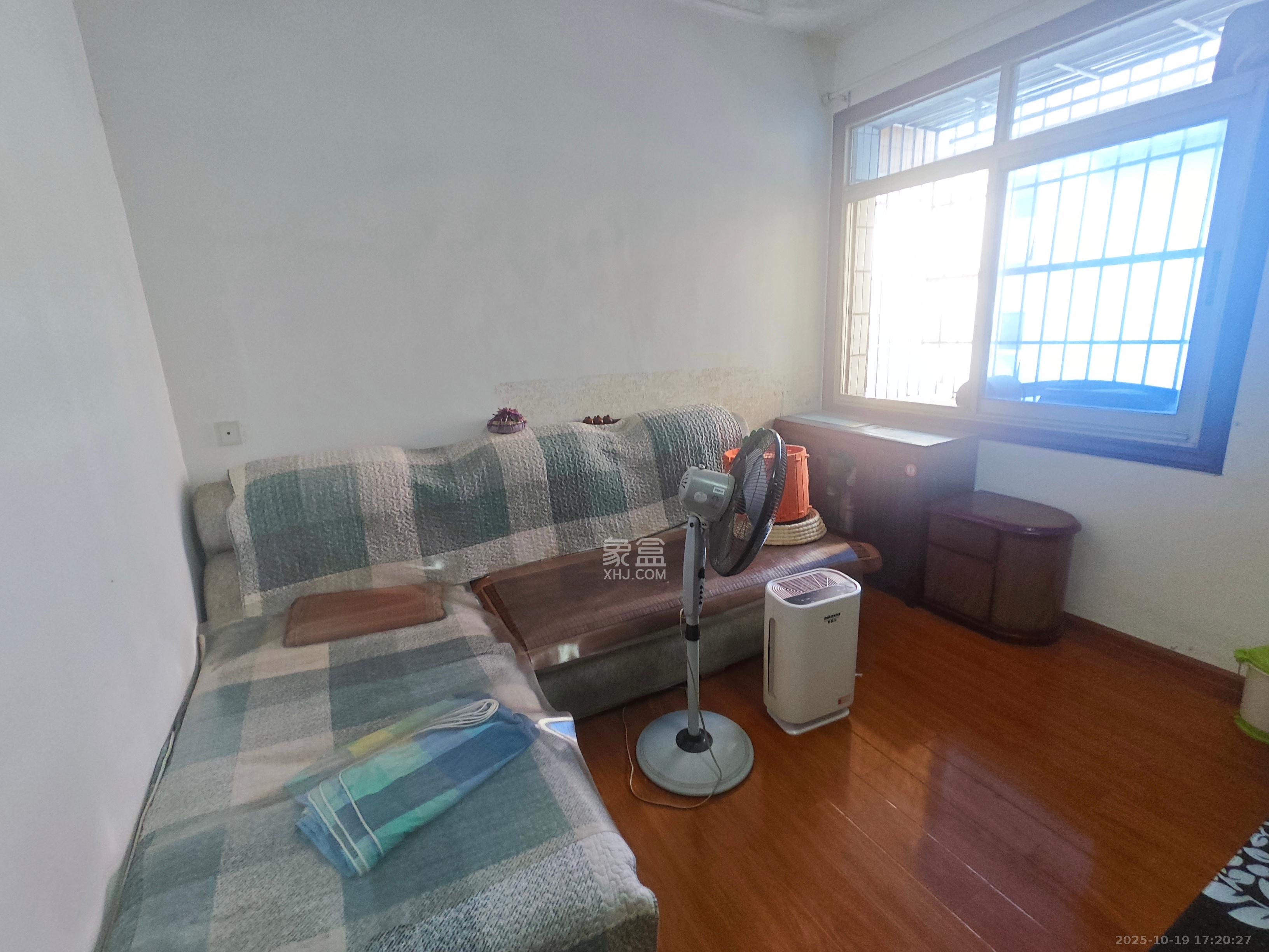 牛串岭小区  2室1厅1卫    1500.0元/月