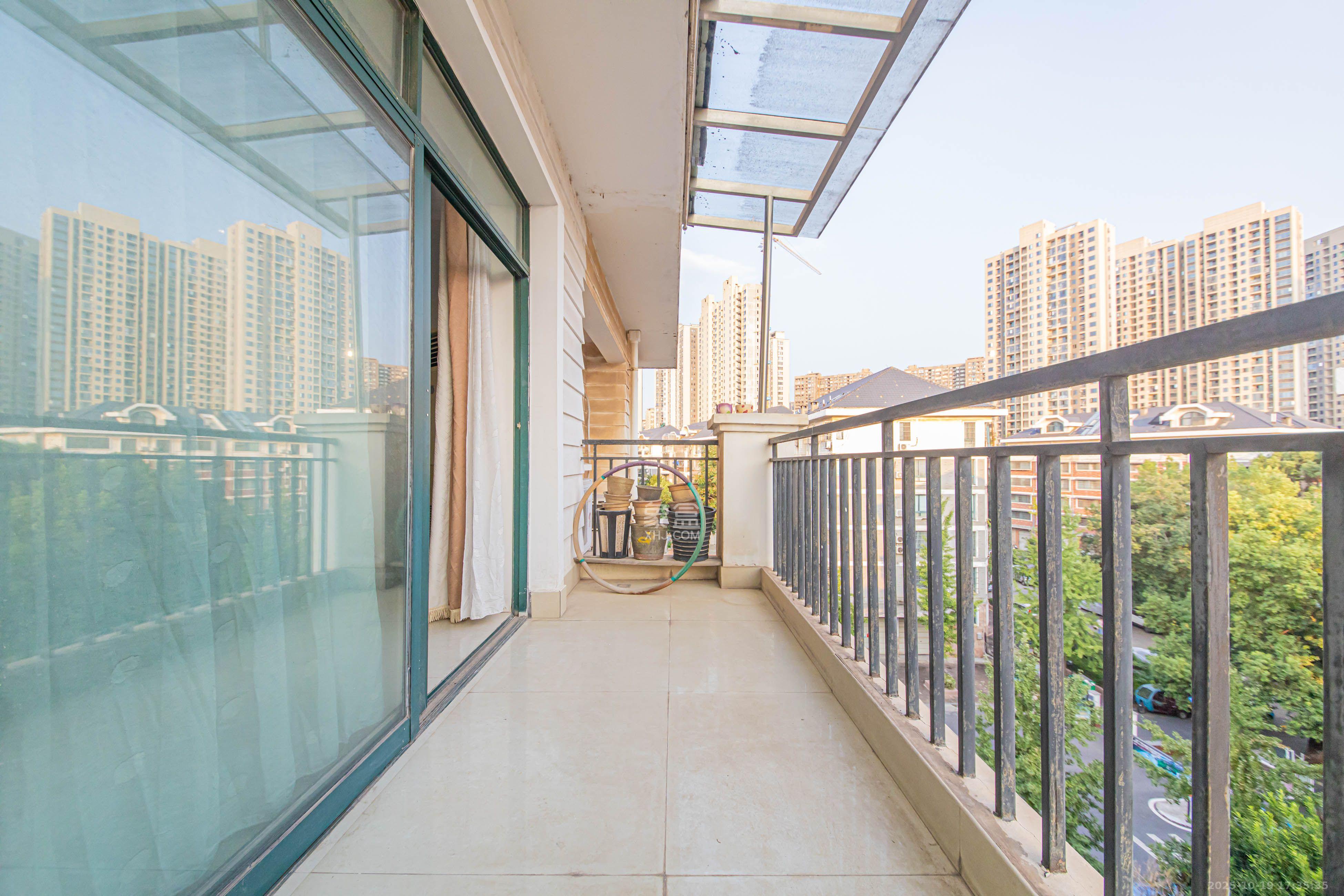 盛世康城  4室3厅3卫    1700.0元/月室内图