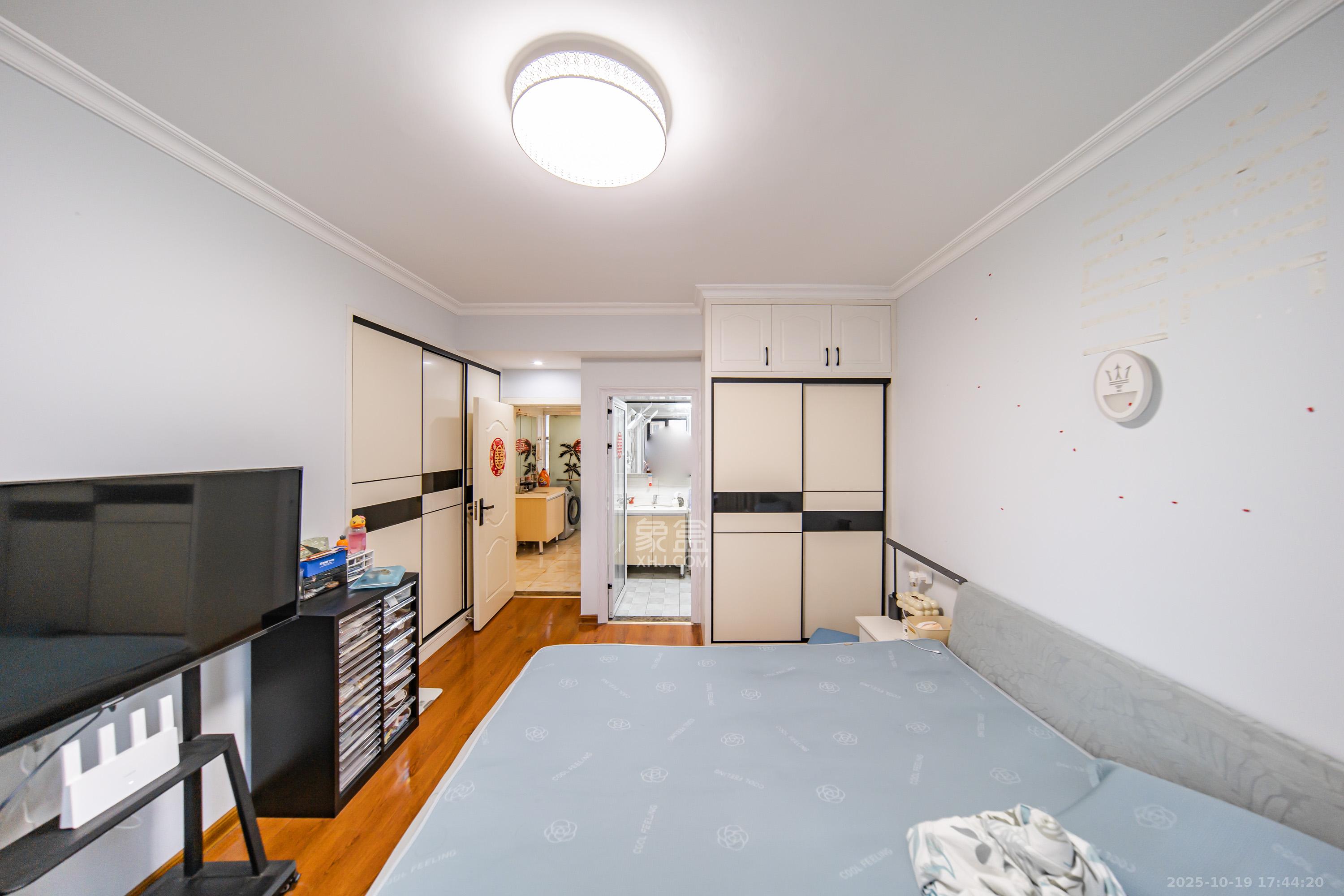 兰亭湾畔  3室2厅2卫    119.0万卧室