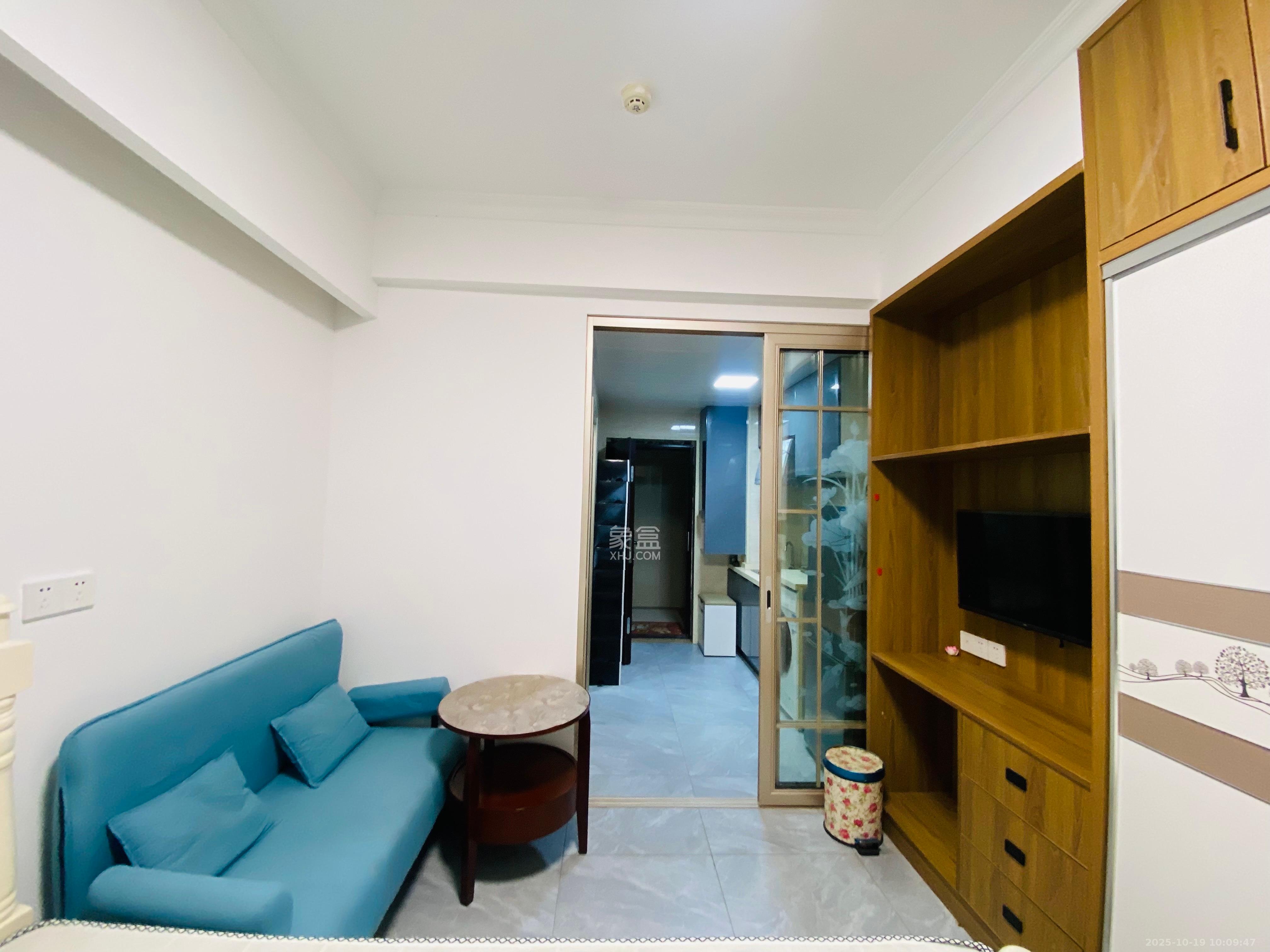 保利天禧EF区  1室1厅1卫    1800.0元/月 保利天禧EF区  1室1厅1卫    1800.0元/月室内图