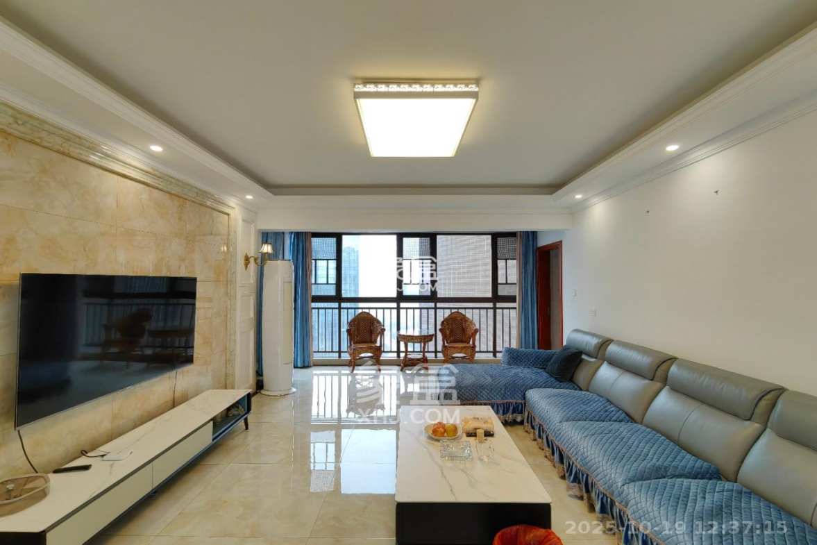 紫鑫御湖湾  4室2厅2卫    2300.0元/月 紫鑫御湖湾  4室2厅2卫    2300.0元/月室内图