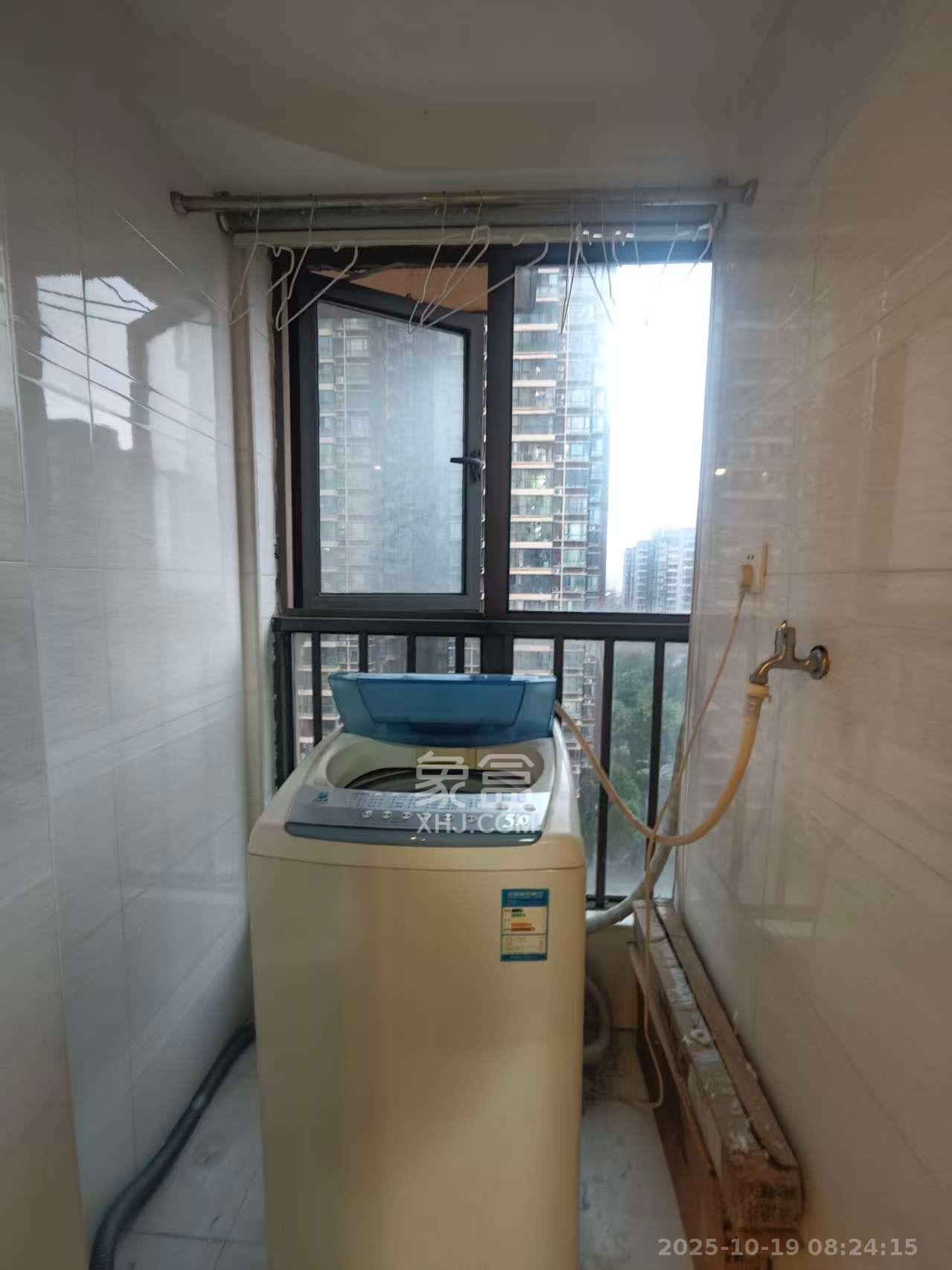 罗马国际公寓  1室1厅1卫    1200.0元/月 罗马国际公寓  1室1厅1卫    1200.0元/月室内图