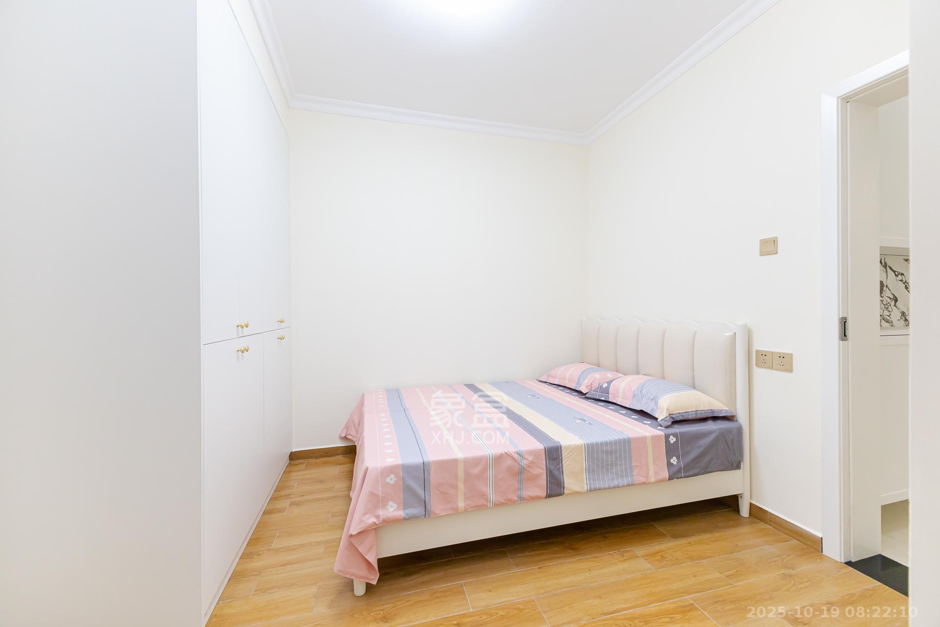 勤诚达境界城  3室2厅1卫    73.8万卧室