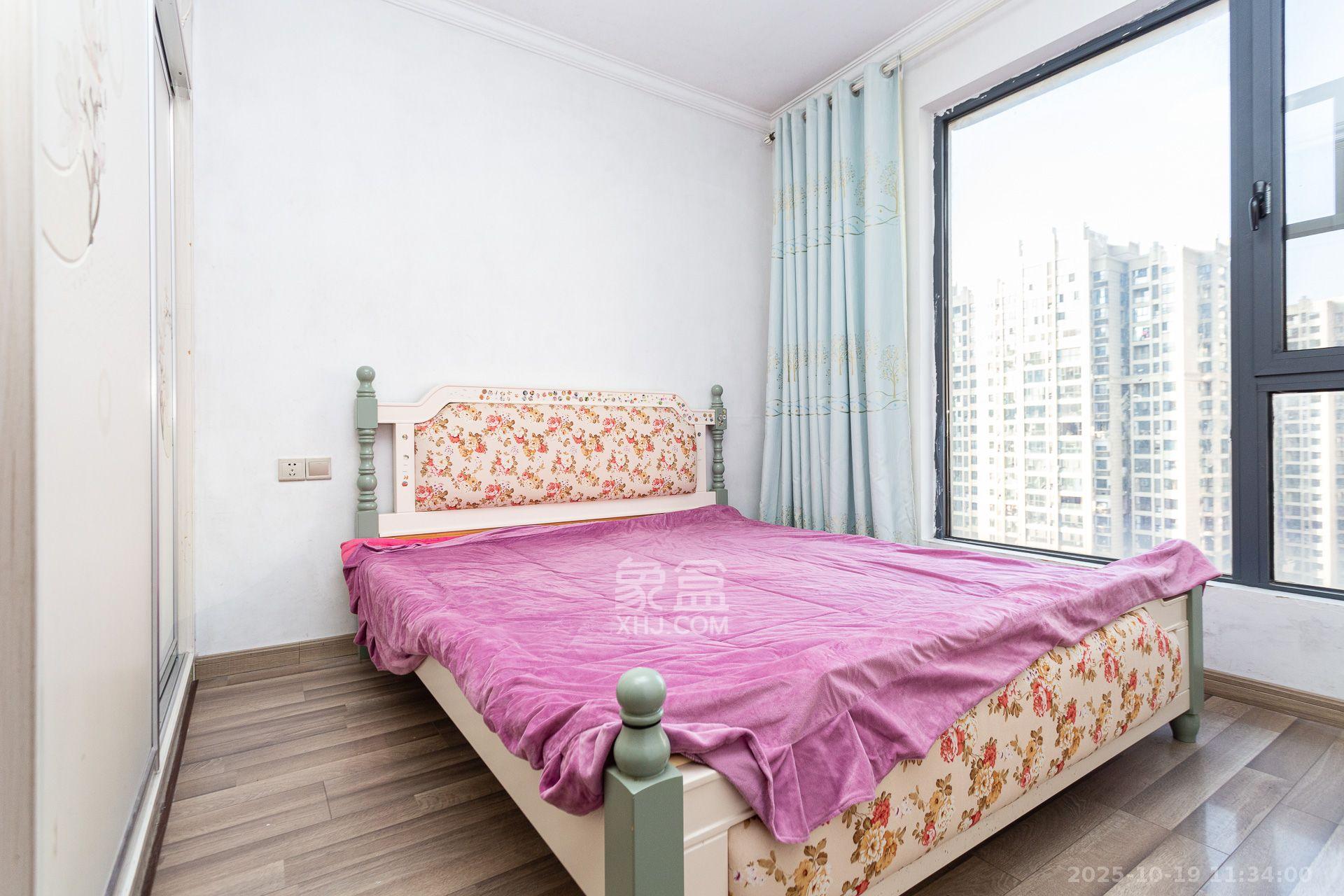 明发国际城  4室2厅2卫    2300.0元/月室内图