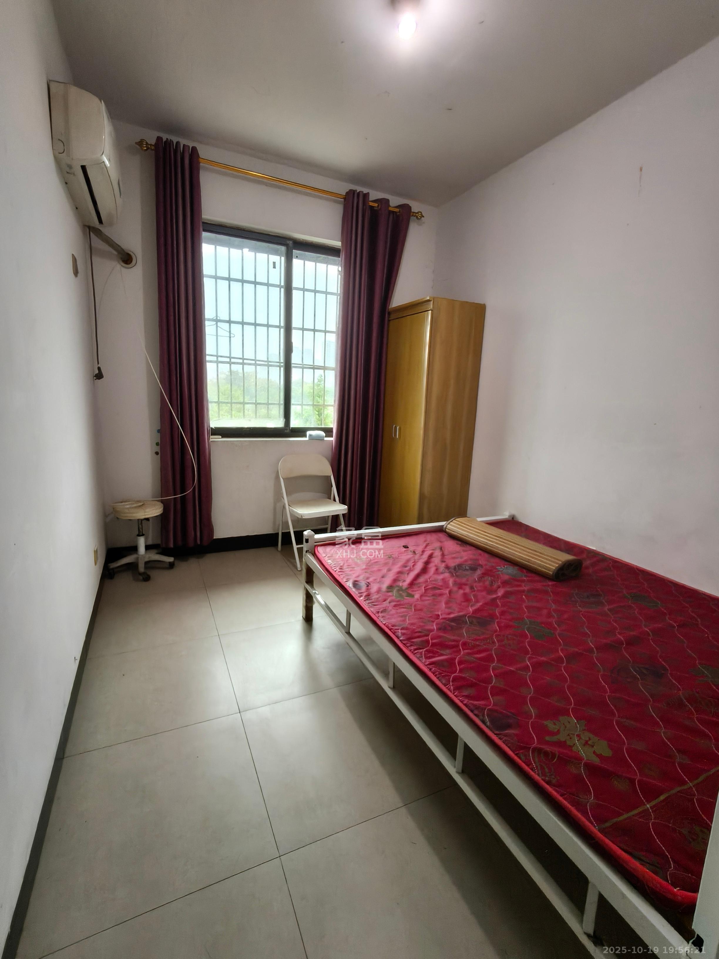 大桥四区  2室1厅1卫    1500.0元/月 大桥四区  2室1厅1卫    1500.0元/月室内图