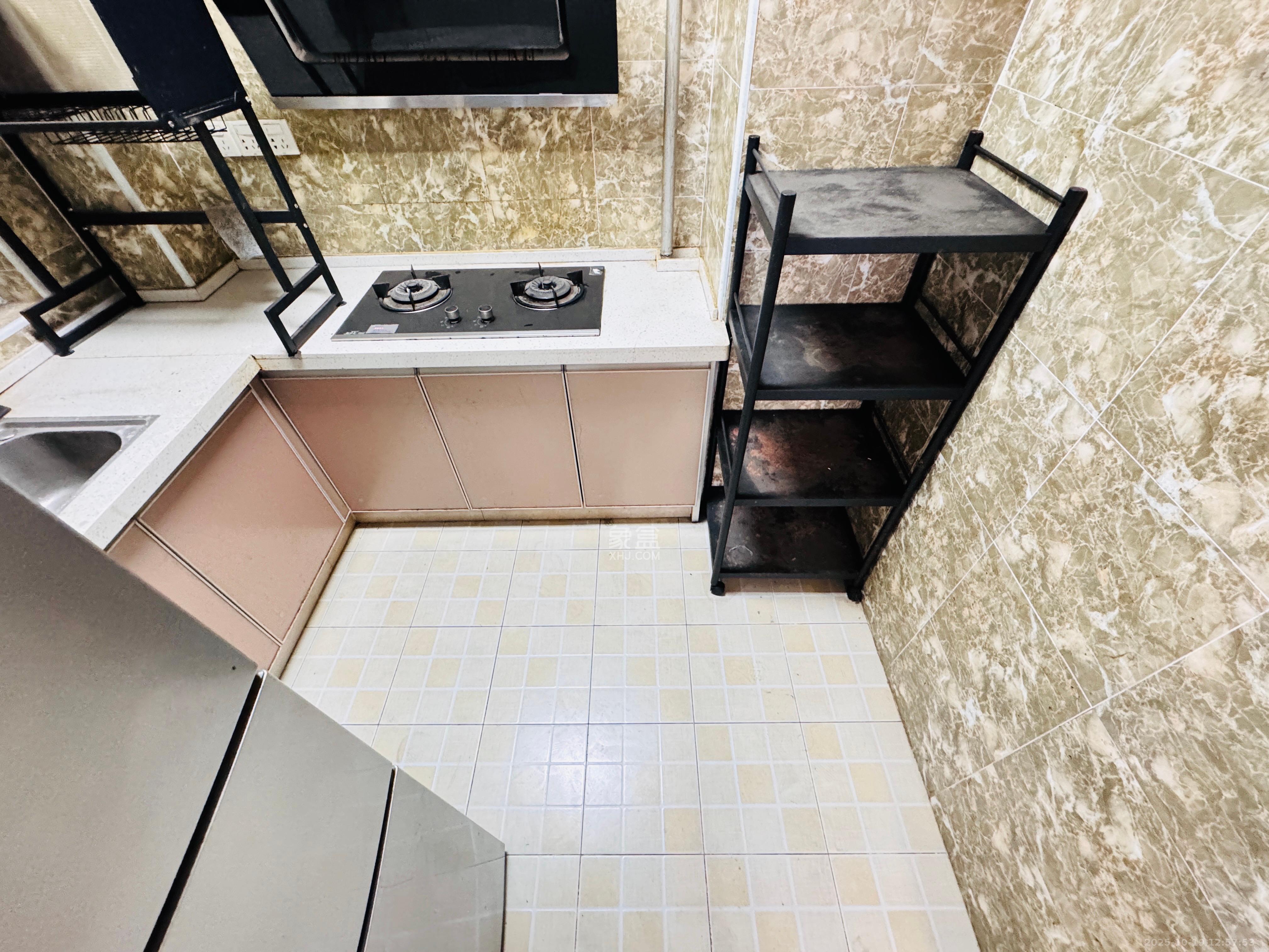 潇湘奥林匹克花园 3室2厅1卫 2180.0元/月 潇湘奥林匹克花园 3室2厅1卫 2180.0元/月室内图