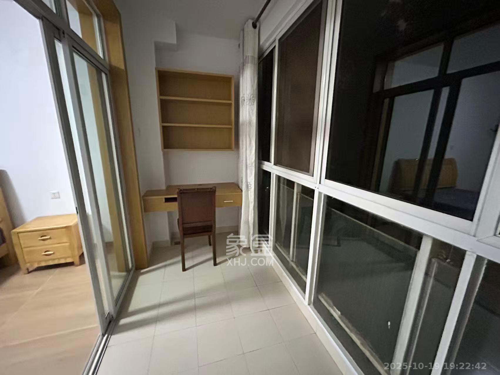 湘麓国际  3室2厅2卫    3000.0元/月室内图