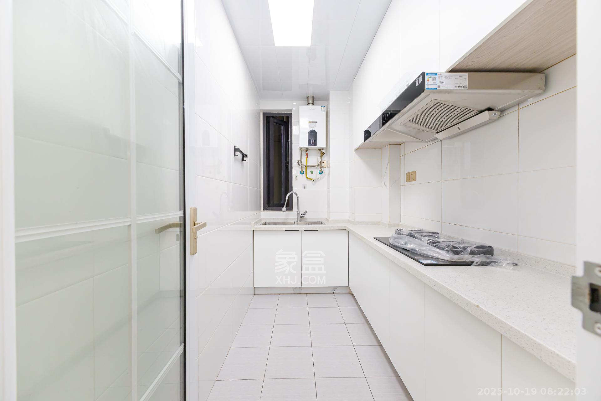 勤诚达境界城  3室2厅1卫    73.8万厨房