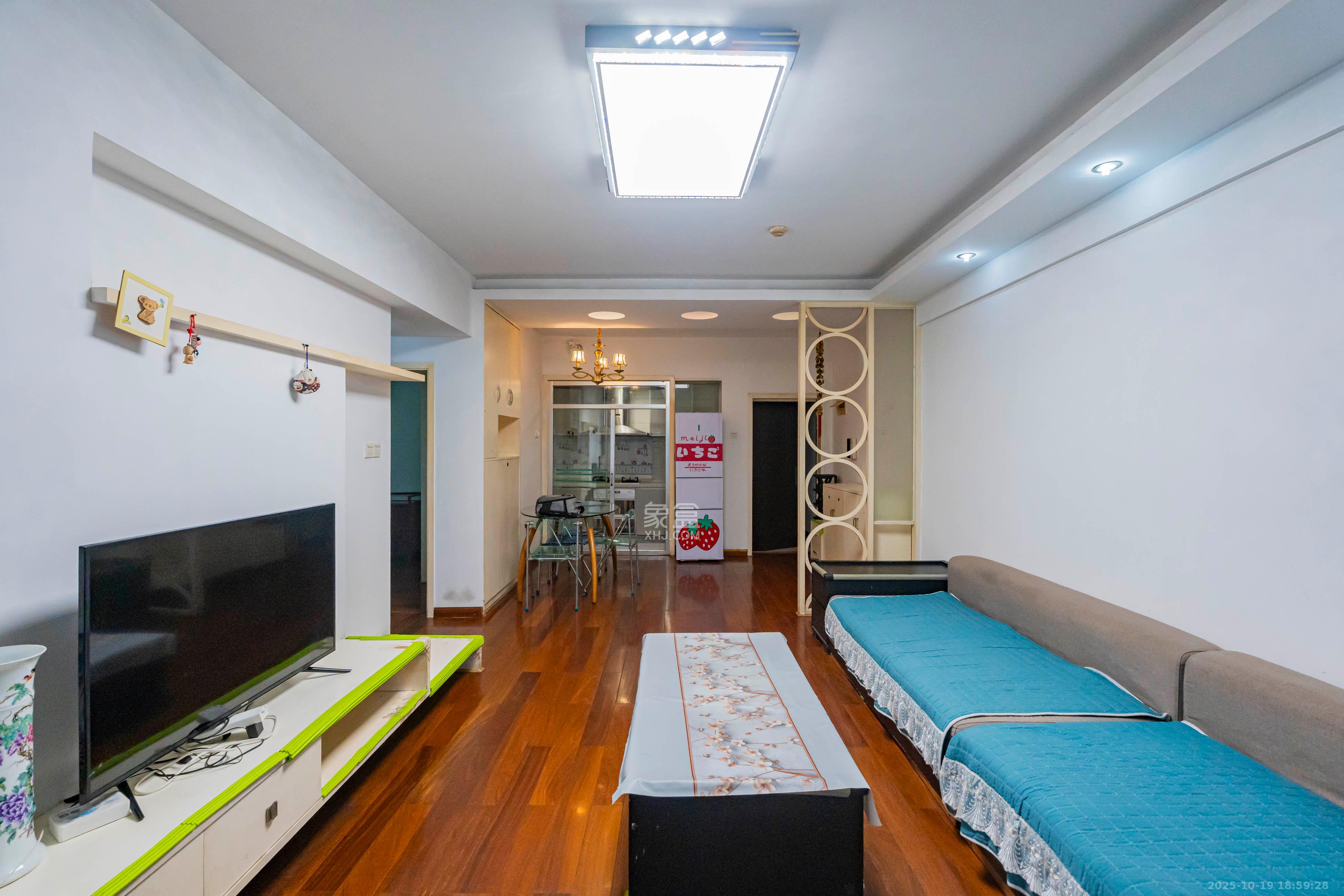 华盛新外滩  2室2厅1卫    3000.0元/月室内图