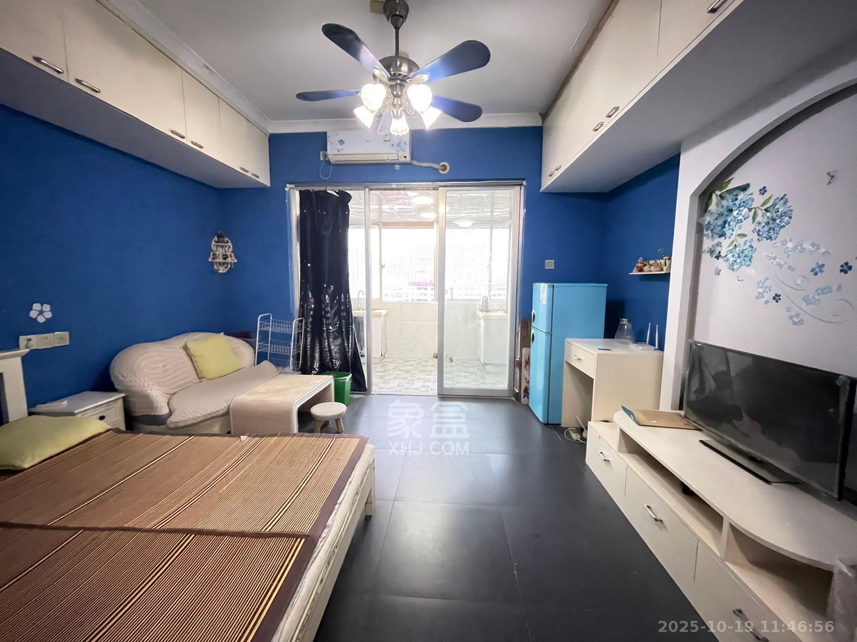 观湖公寓  1室1厅1卫    1400.0元/月室内图